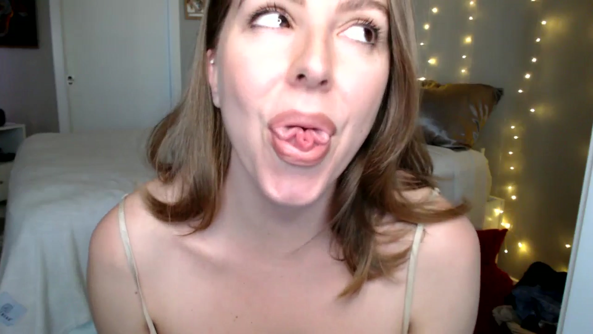 Gallery image thumbnail from MyaDelaney's myfreecams stream on, 06/09/2025, 03:51 image 15 of 20