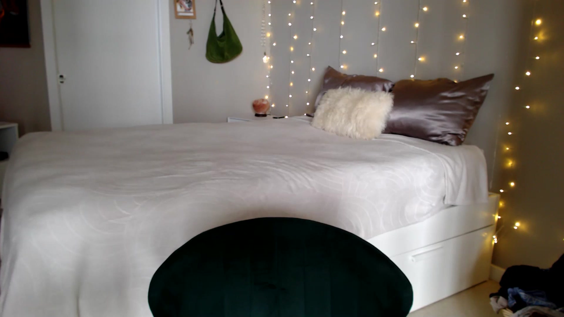 Gallery image thumbnail from MyaDelaney's myfreecams stream on, 06/10/2025, 23:28 image 10 of 20