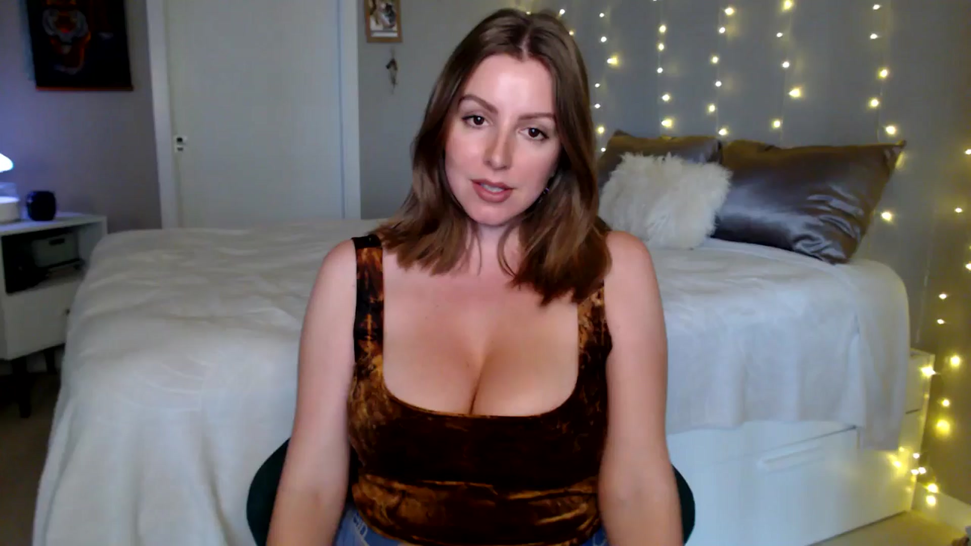 Gallery image thumbnail from MyaDelaney's myfreecams stream on, 06/18/2025, 02:41 image 3 of 20