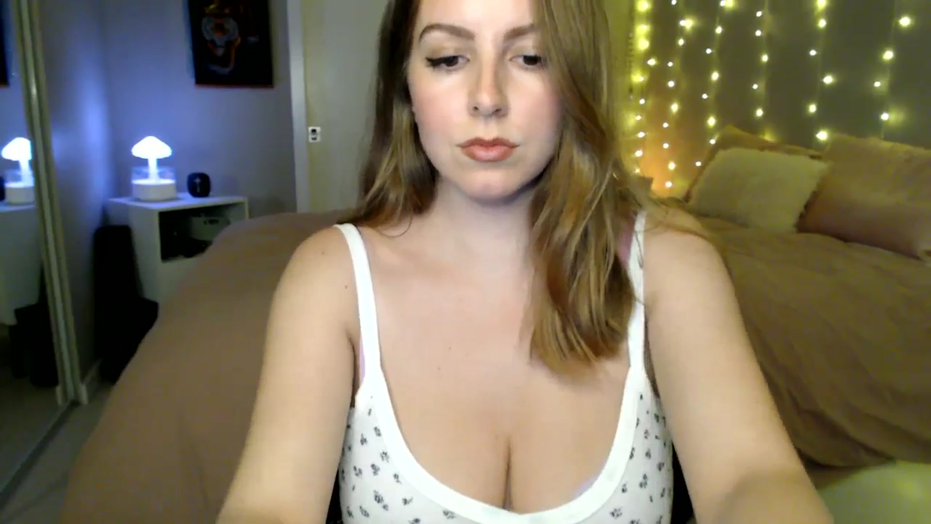 Gallery image thumbnail from MyaDelaney's myfreecams stream on, 10/10/2025, 04:50 image 7 of 20