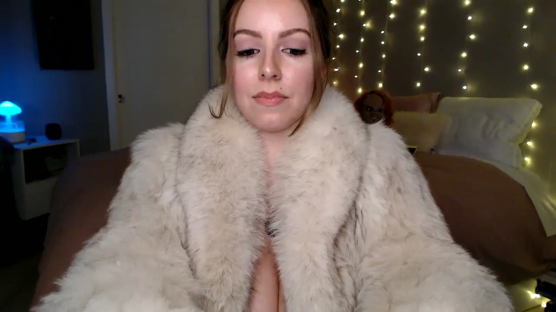 Gallery image thumbnail from MyaDelaney's myfreecams stream on, 10/31/2025, 23:25 image 3 of 20
