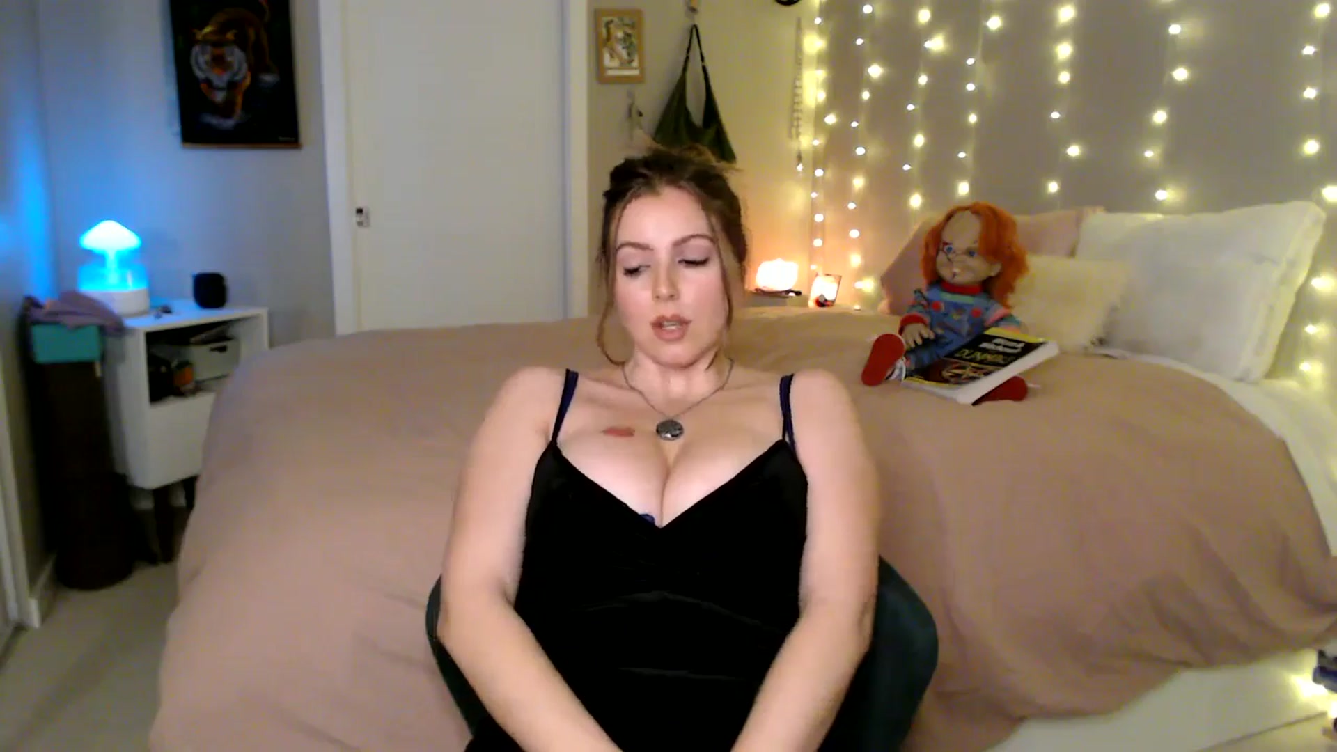 Gallery image thumbnail from MyaDelaney's myfreecams stream on, 11/01/2025, 01:54 image 11 of 20