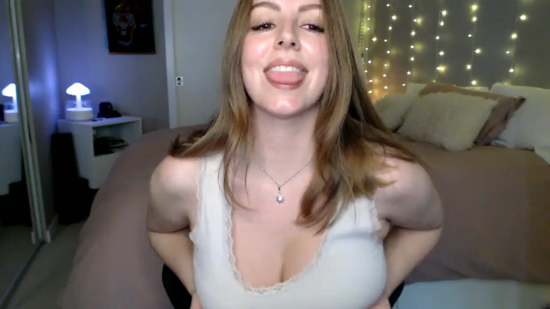 Gallery image thumbnail from MyaDelaney's myfreecams stream on, 11/23/2025, 21:38 image 19 of 20