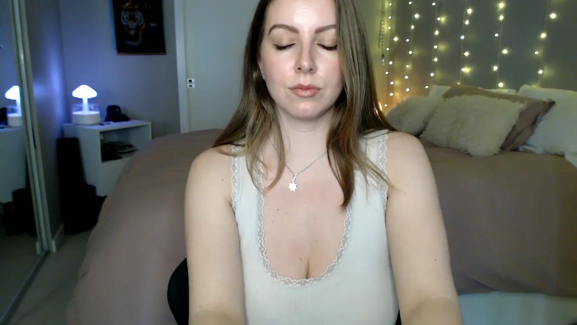 Gallery image thumbnail from MyaDelaney's myfreecams stream on, 11/23/2025, 21:38 image 11 of 20