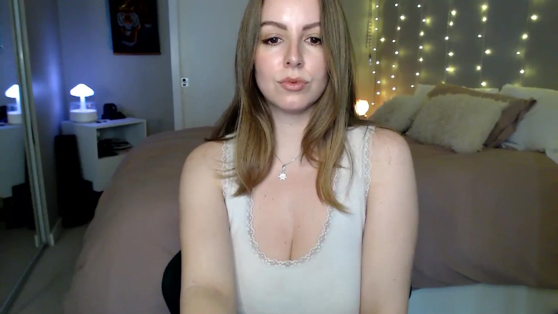 Gallery image thumbnail from MyaDelaney's myfreecams stream on, 11/23/2025, 21:38 image 14 of 20