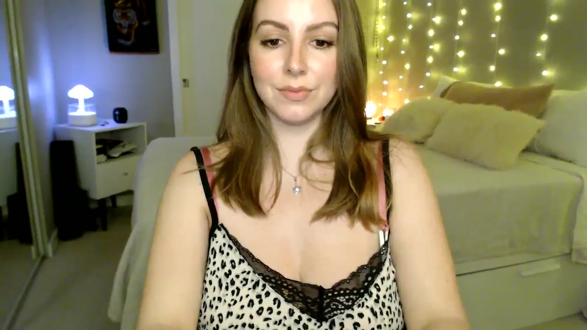 Gallery image thumbnail from MyaDelaney's myfreecams stream on, 12/15/2025, 01:26 image 12 of 20