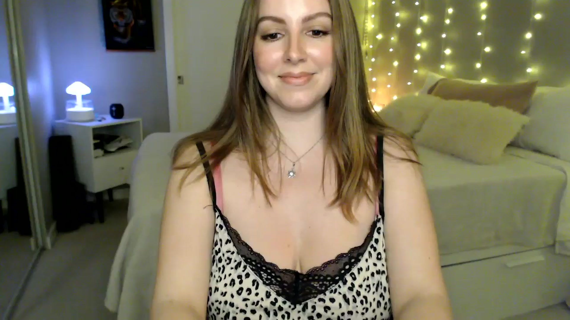Gallery image thumbnail from MyaDelaney's myfreecams stream on, 12/15/2025, 01:26 image 14 of 20