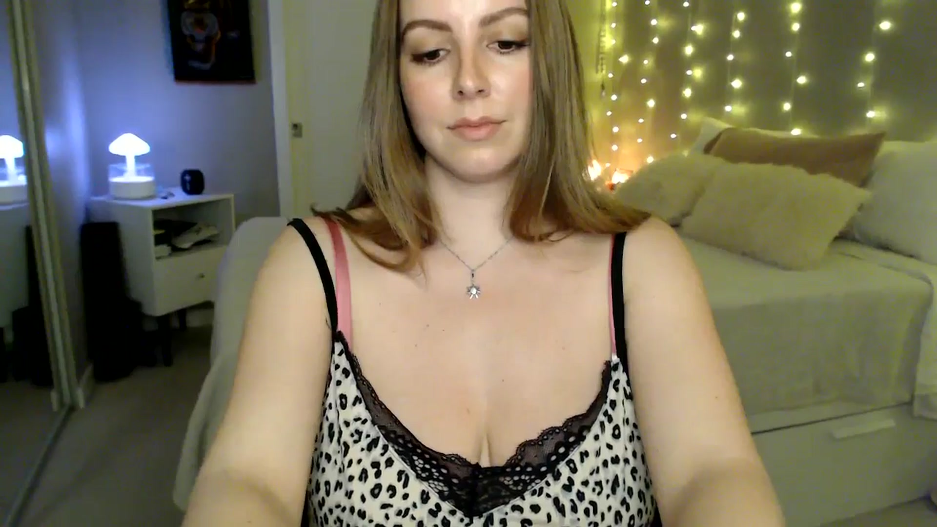 Gallery image thumbnail from MyaDelaney's myfreecams stream on, 12/15/2025, 01:26 image 20 of 20