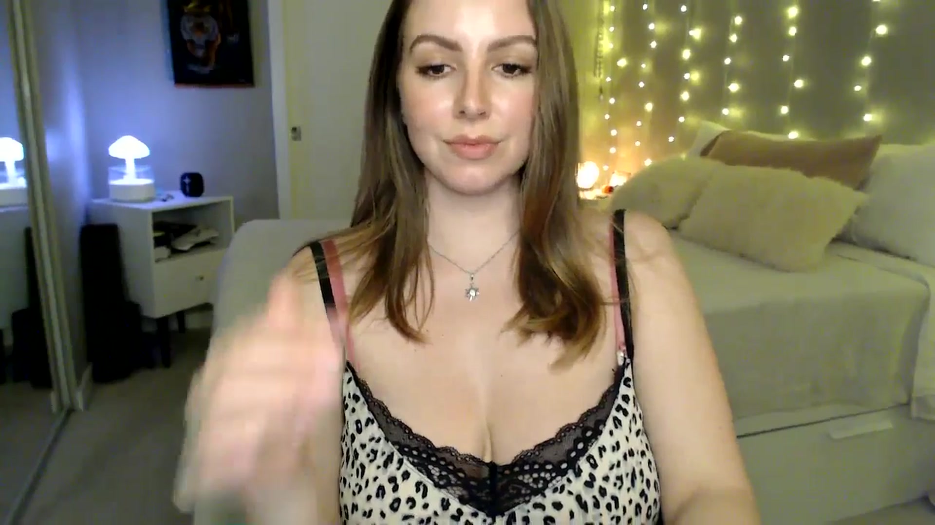 Gallery image thumbnail from MyaDelaney's myfreecams stream on, 12/15/2025, 01:26 image 17 of 20