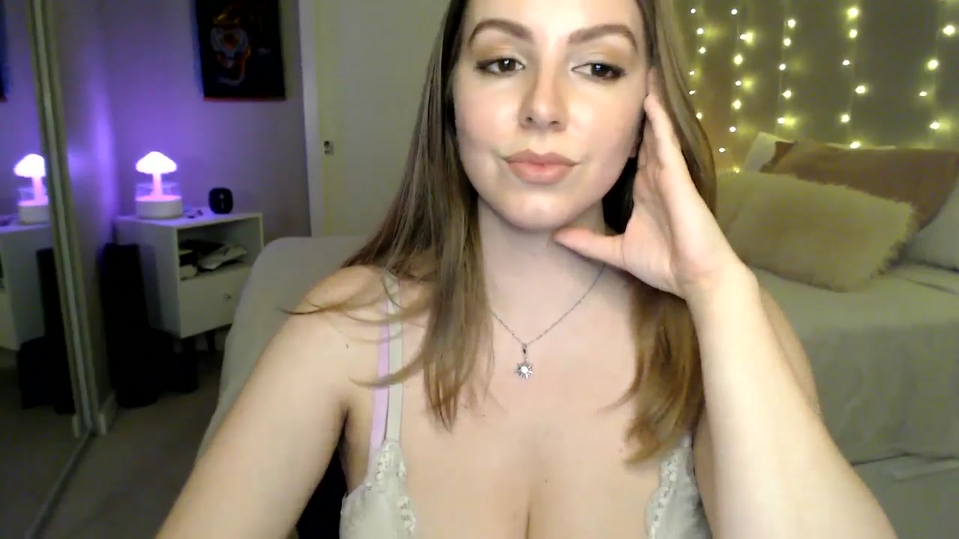 Gallery image thumbnail from MyaDelaney's myfreecams stream on, 12/16/2025, 05:35 image 18 of 20