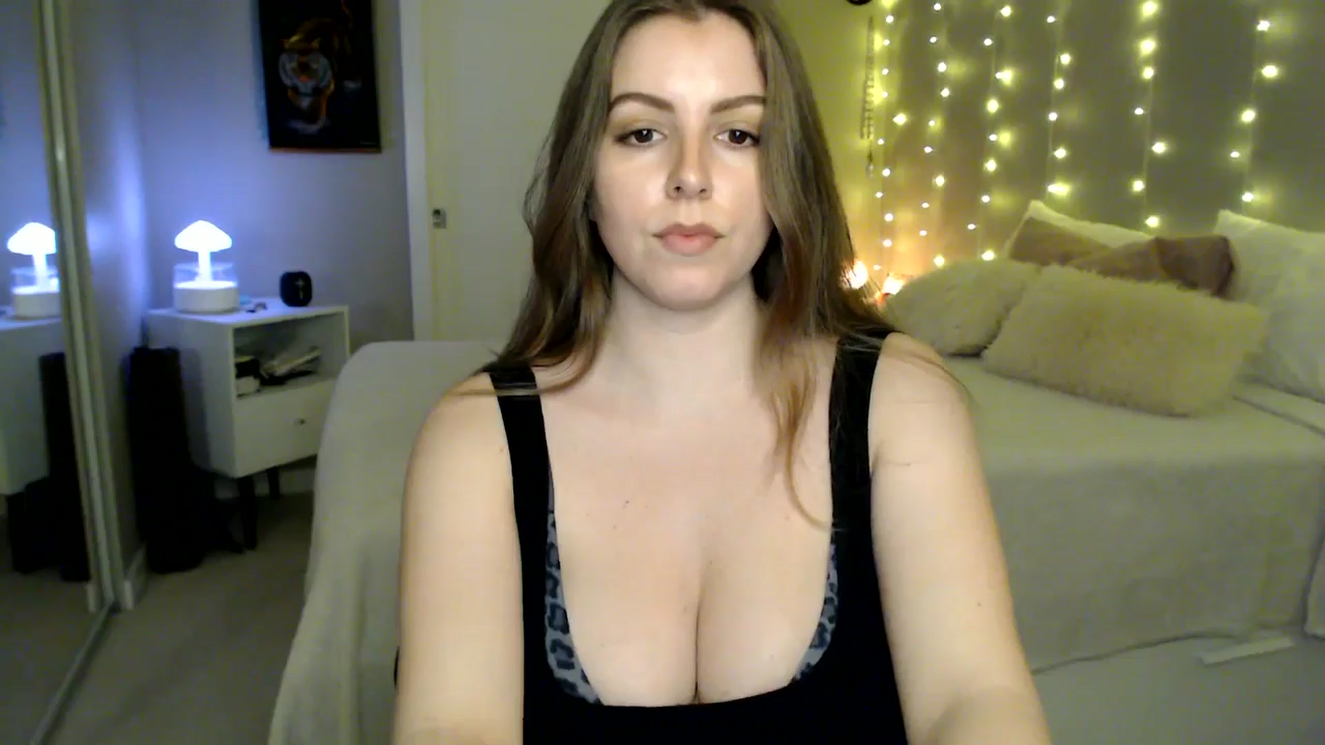Gallery image thumbnail from MyaDelaney's myfreecams stream on, 12/18/2025, 06:40 image 3 of 20