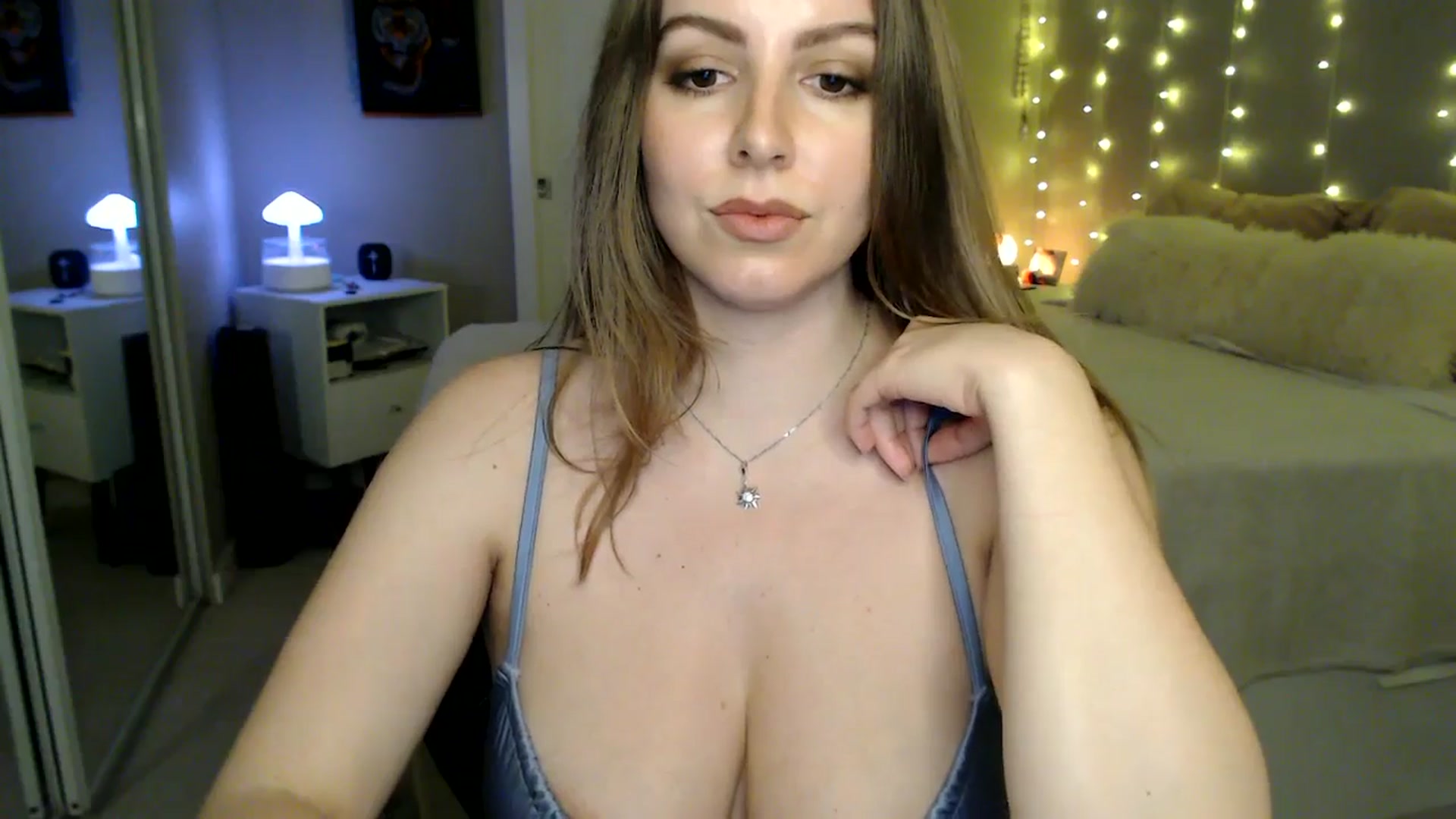 Gallery image thumbnail from MyaDelaney's myfreecams stream on, 12/22/2025, 05:46 image 16 of 20