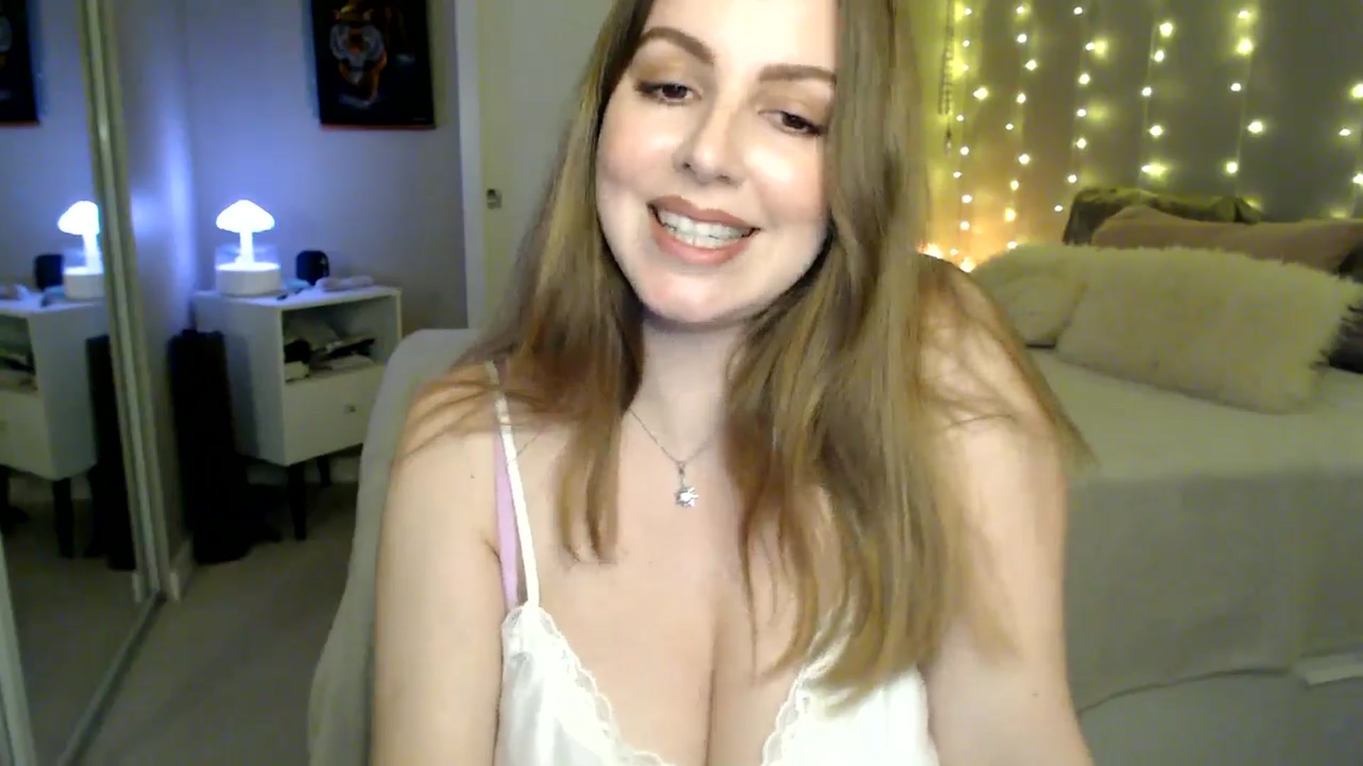 Gallery image thumbnail from MyaDelaney's myfreecams stream on, 01/01/2026, 02:26 image 5 of 20