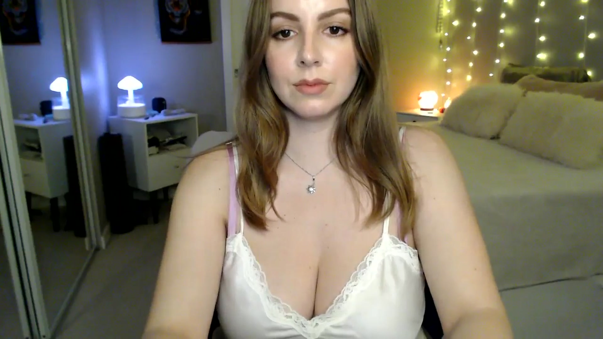 Gallery image thumbnail from MyaDelaney's myfreecams stream on, 01/01/2026, 03:31 image 11 of 20