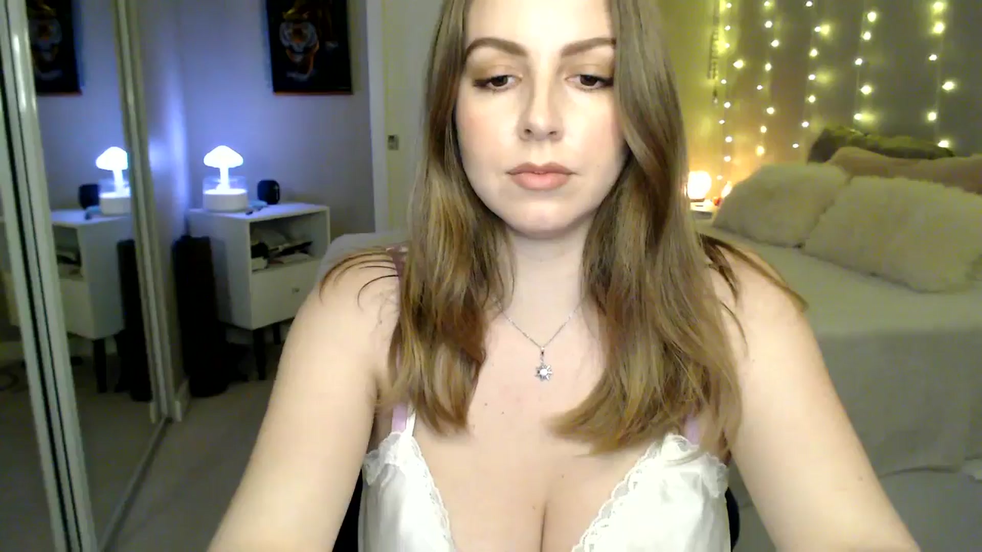 Gallery image thumbnail from MyaDelaney's myfreecams stream on, 01/01/2026, 06:26 image 17 of 20