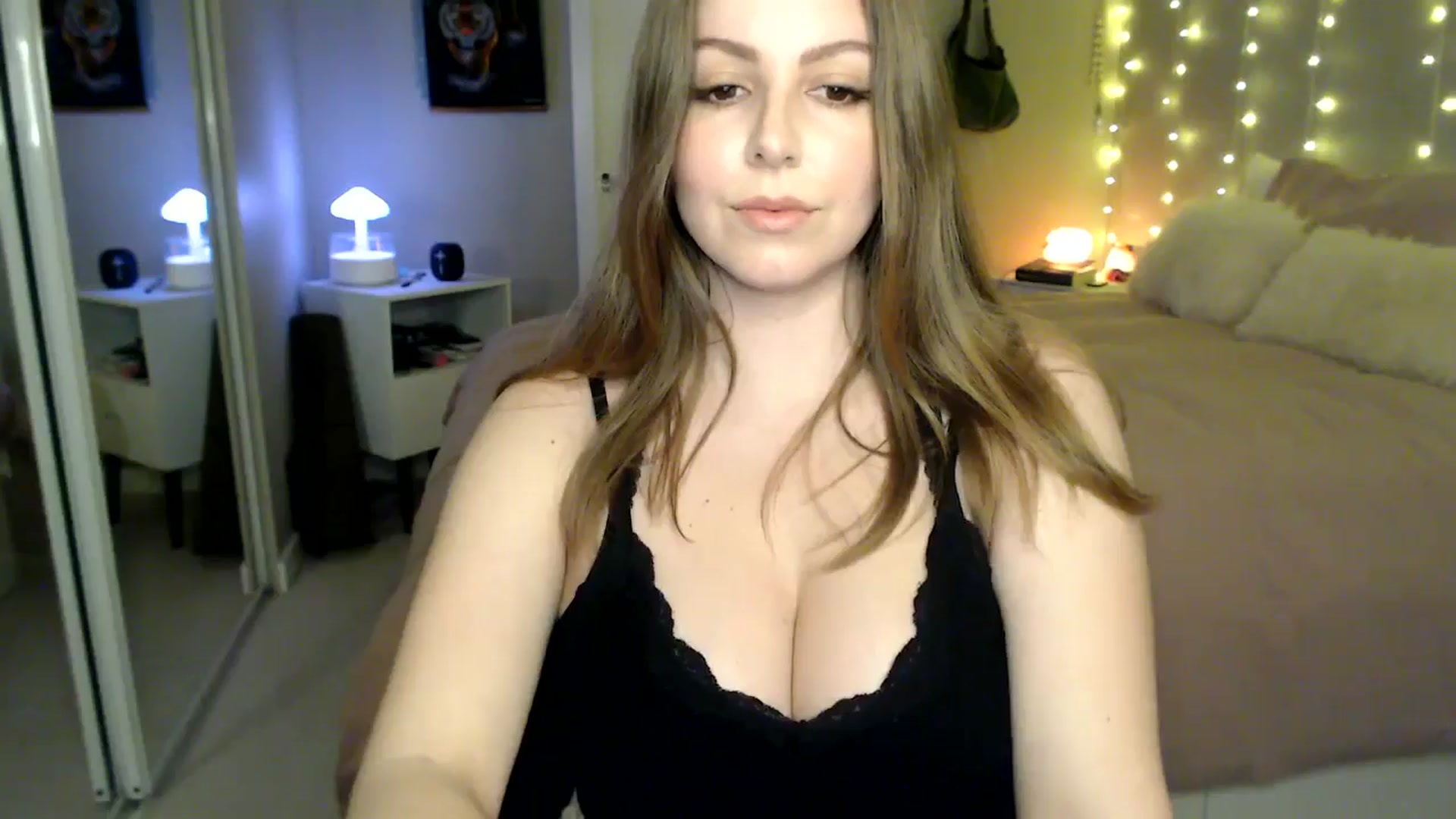Gallery image thumbnail from MyaDelaney's myfreecams stream on, 01/27/2026, 04:04 image 15 of 20