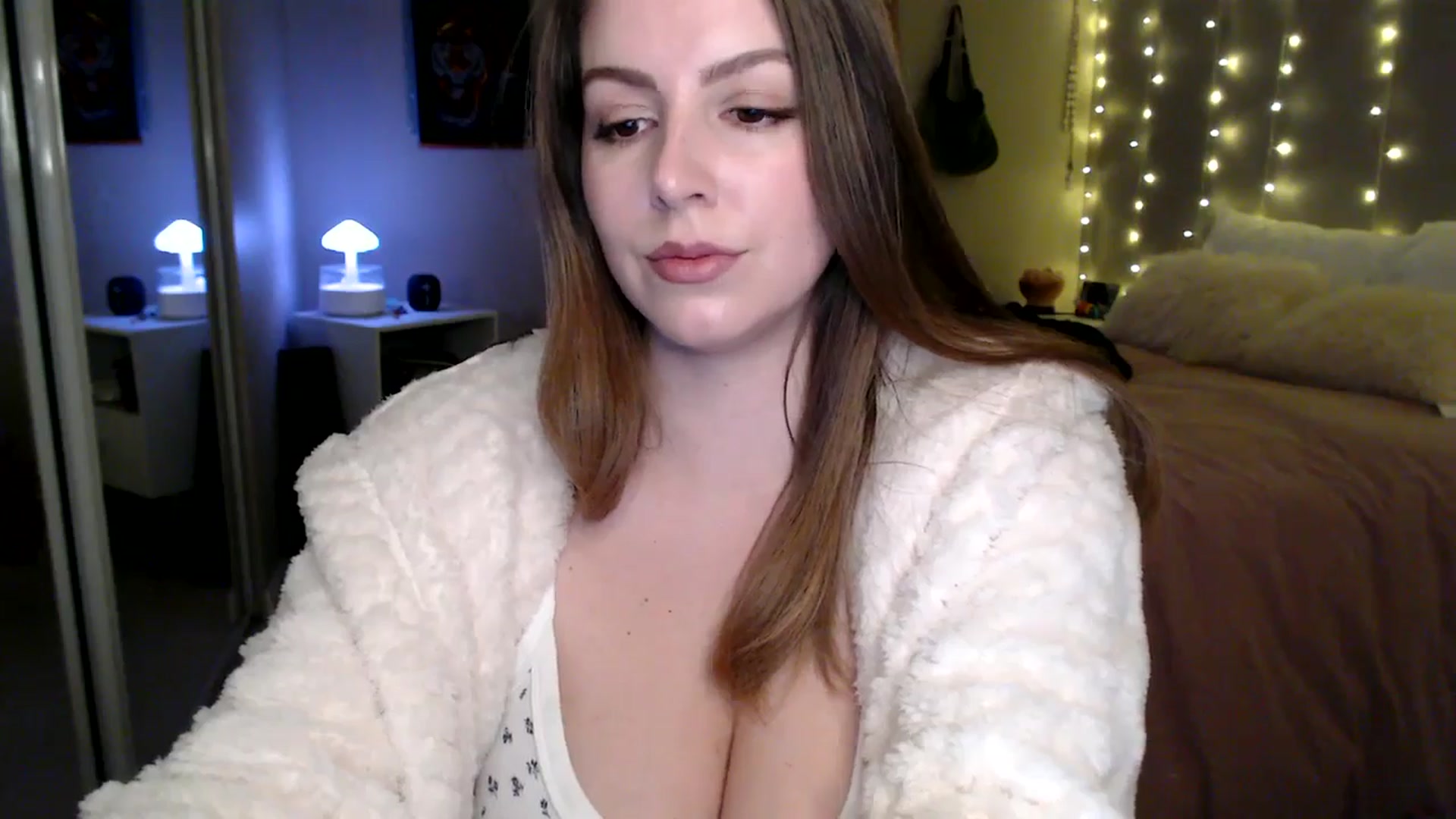 Gallery image thumbnail from MyaDelaney's myfreecams stream on, 02/26/2026, 04:42 image 4 of 20