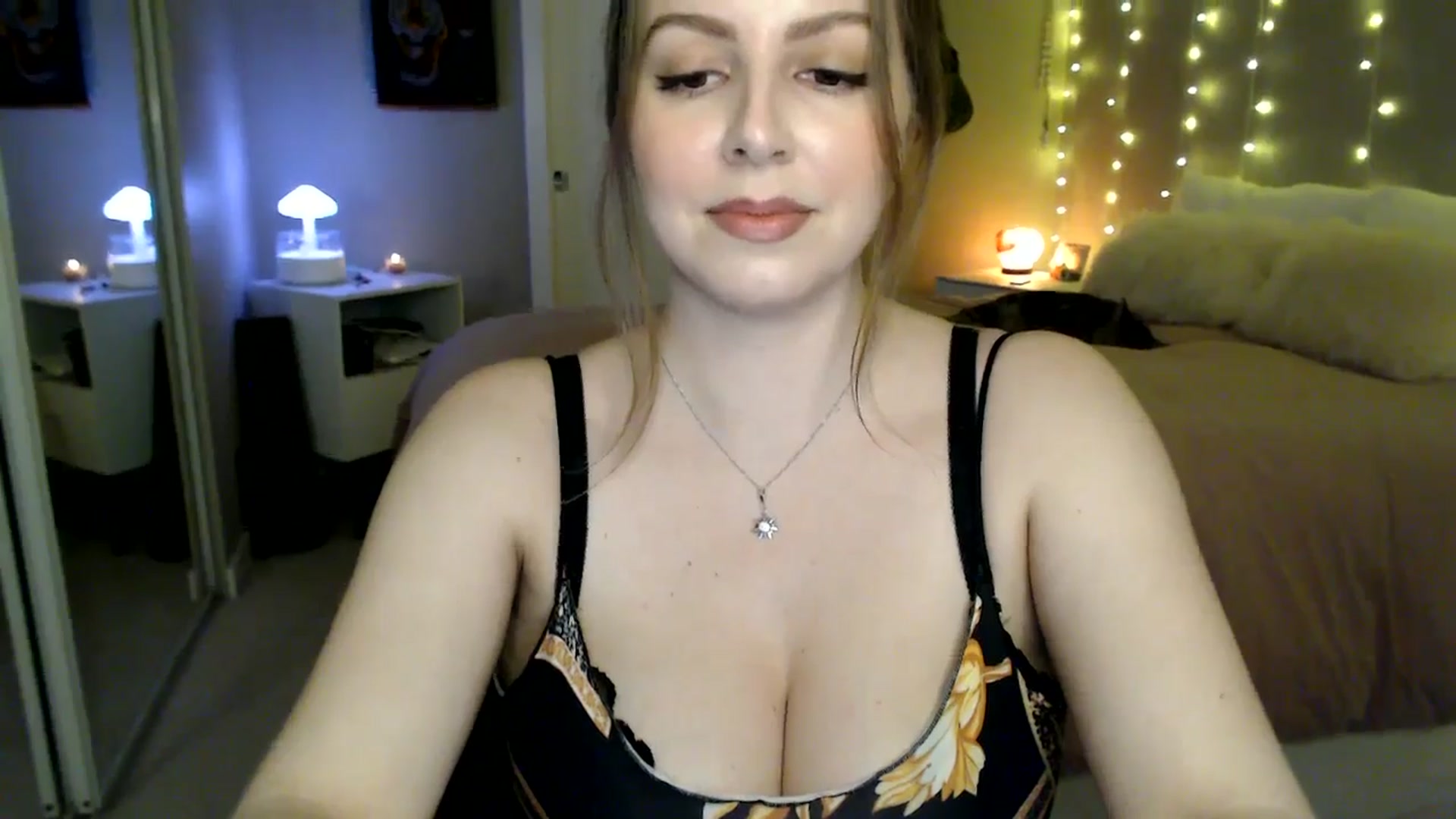 Gallery image thumbnail from MyaDelaney's myfreecams stream on, 02/27/2026, 03:12 image 4 of 20