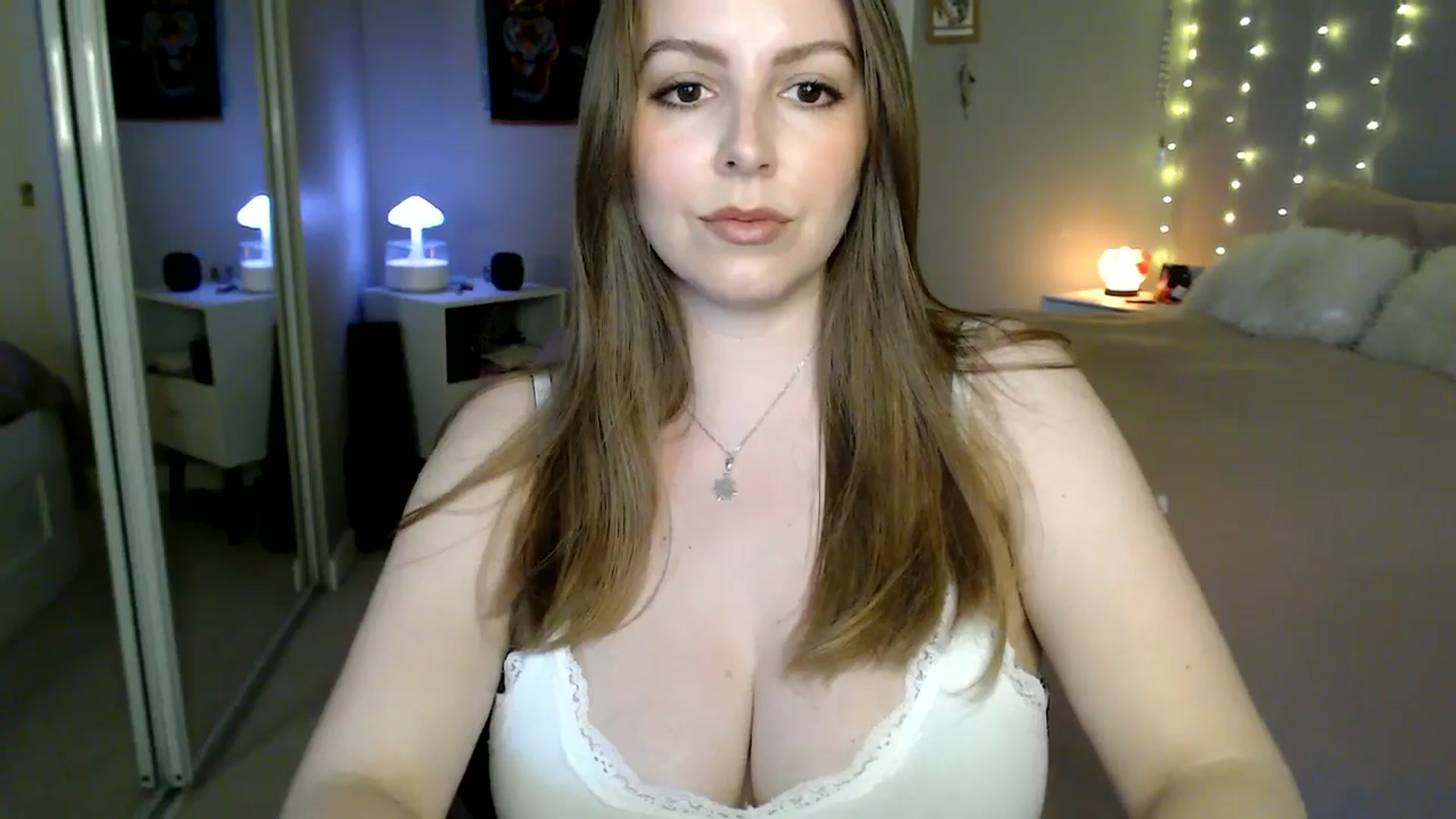 Gallery image thumbnail from MyaDelaney's myfreecams stream on, 04/14/2026, 02:50 image 3 of 20