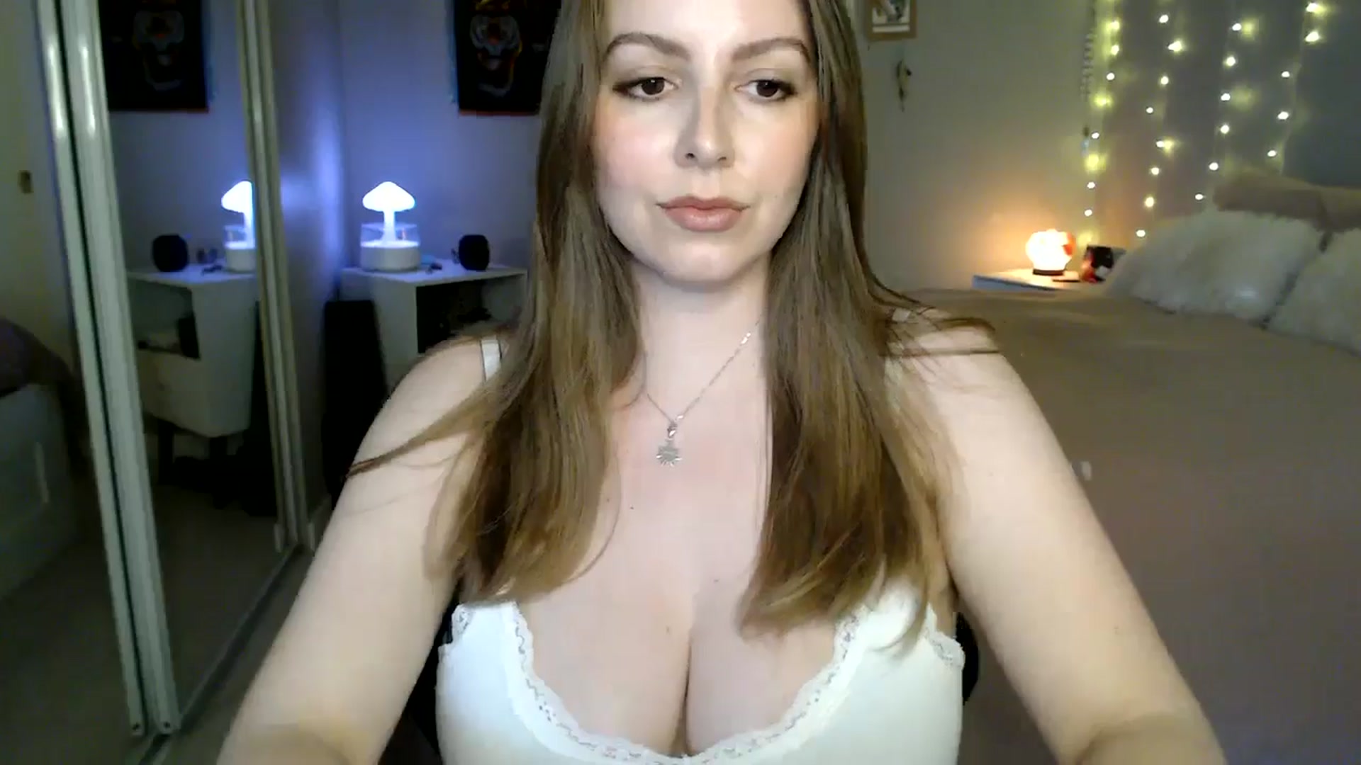 Gallery image thumbnail from MyaDelaney's myfreecams stream on, 04/14/2026, 02:50 image 2 of 20