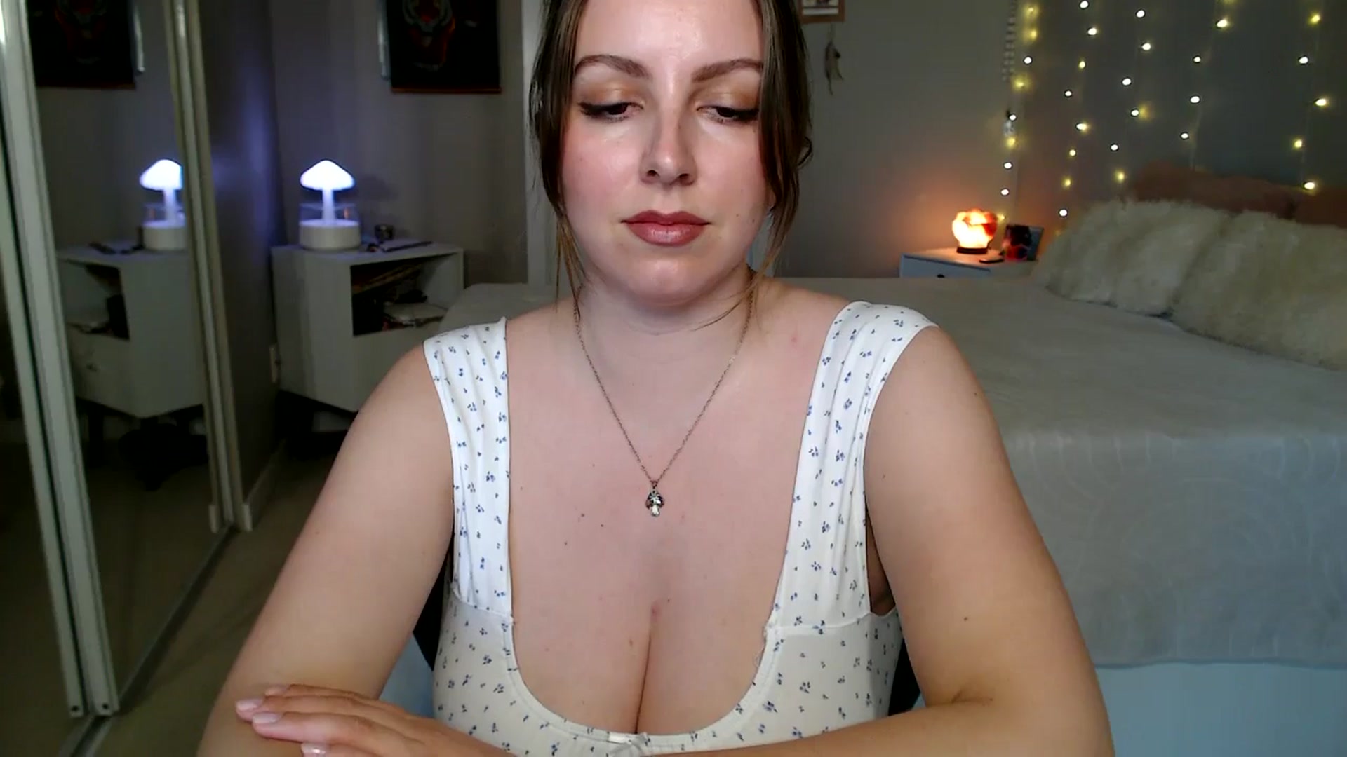 Gallery image thumbnail from MyaDelaney's myfreecams stream on, 04/30/2026, 03:08 image 16 of 20