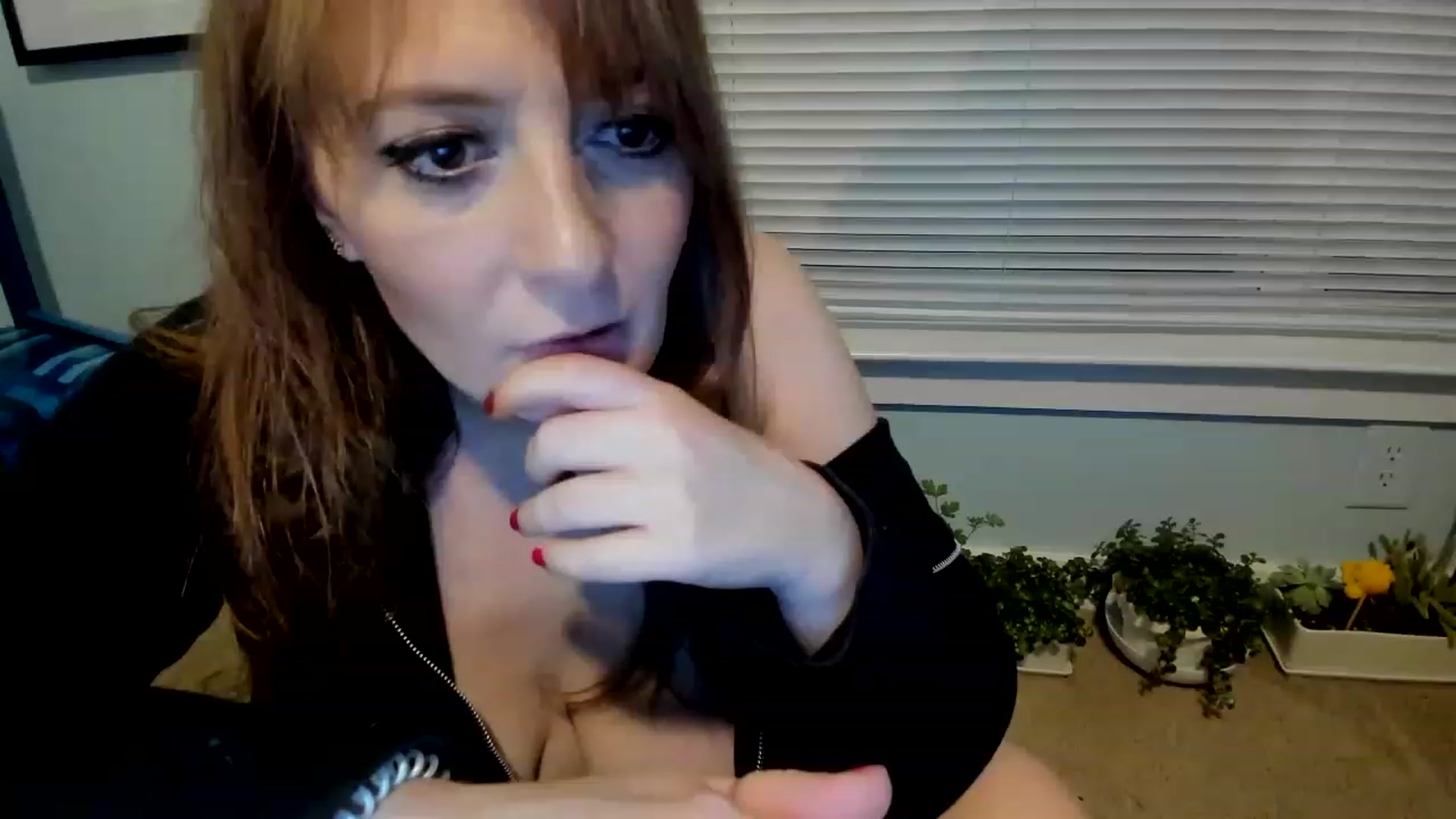 Gallery image thumbnail from Mya_Heart's myfreecams stream on, 11/15/2022, 06:49 image 14 of 20