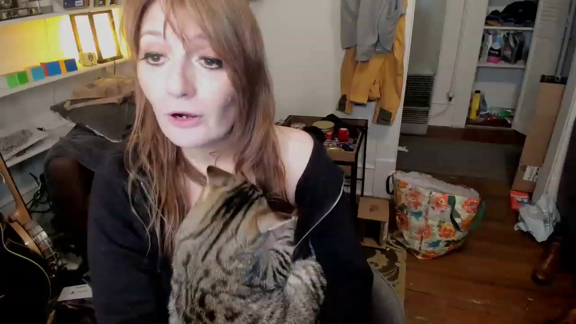 Gallery image thumbnail from Mya_Heart's myfreecams stream on, 12/27/2022, 08:36 image 8 of 20