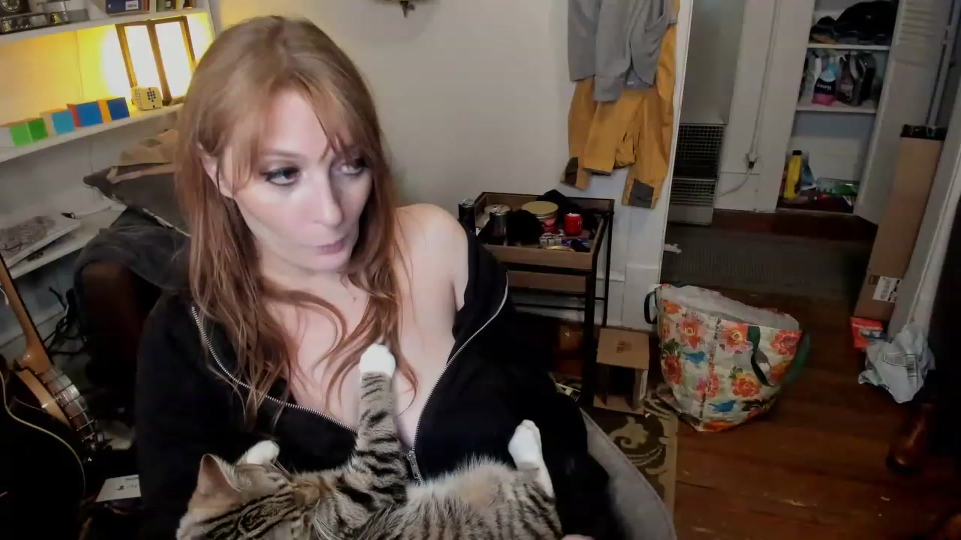 Gallery image thumbnail from Mya_Heart's myfreecams stream on, 12/27/2022, 08:36 image 9 of 20
