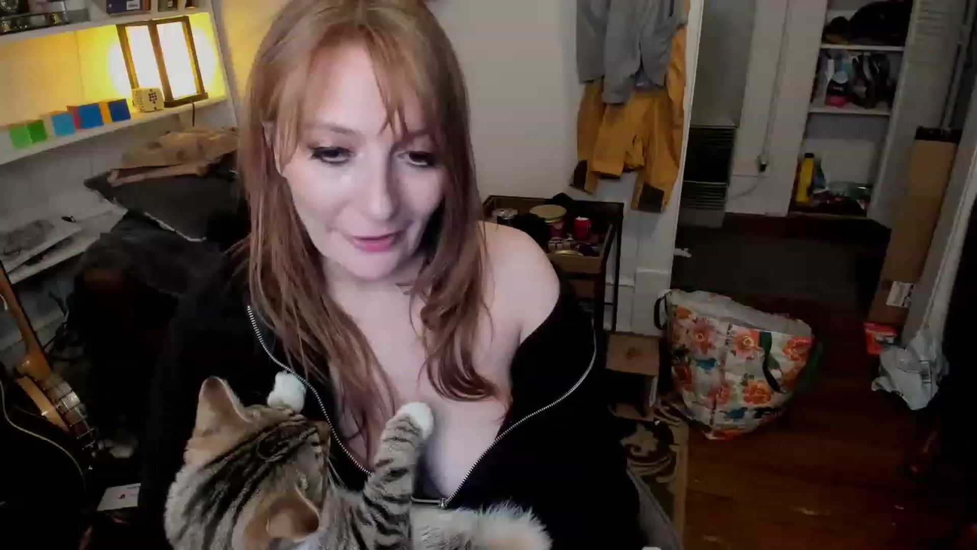 Gallery image thumbnail from Mya_Heart's myfreecams stream on, 12/27/2022, 08:36 image 13 of 20