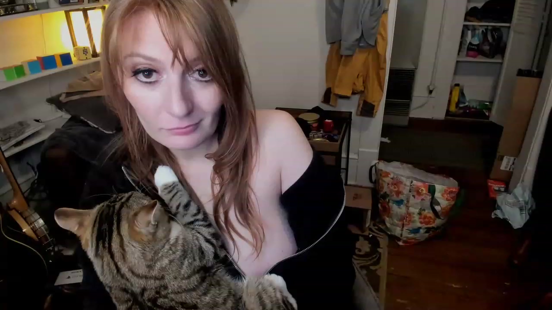 Gallery image thumbnail from Mya_Heart's myfreecams stream on, 12/27/2022, 08:36 image 14 of 20