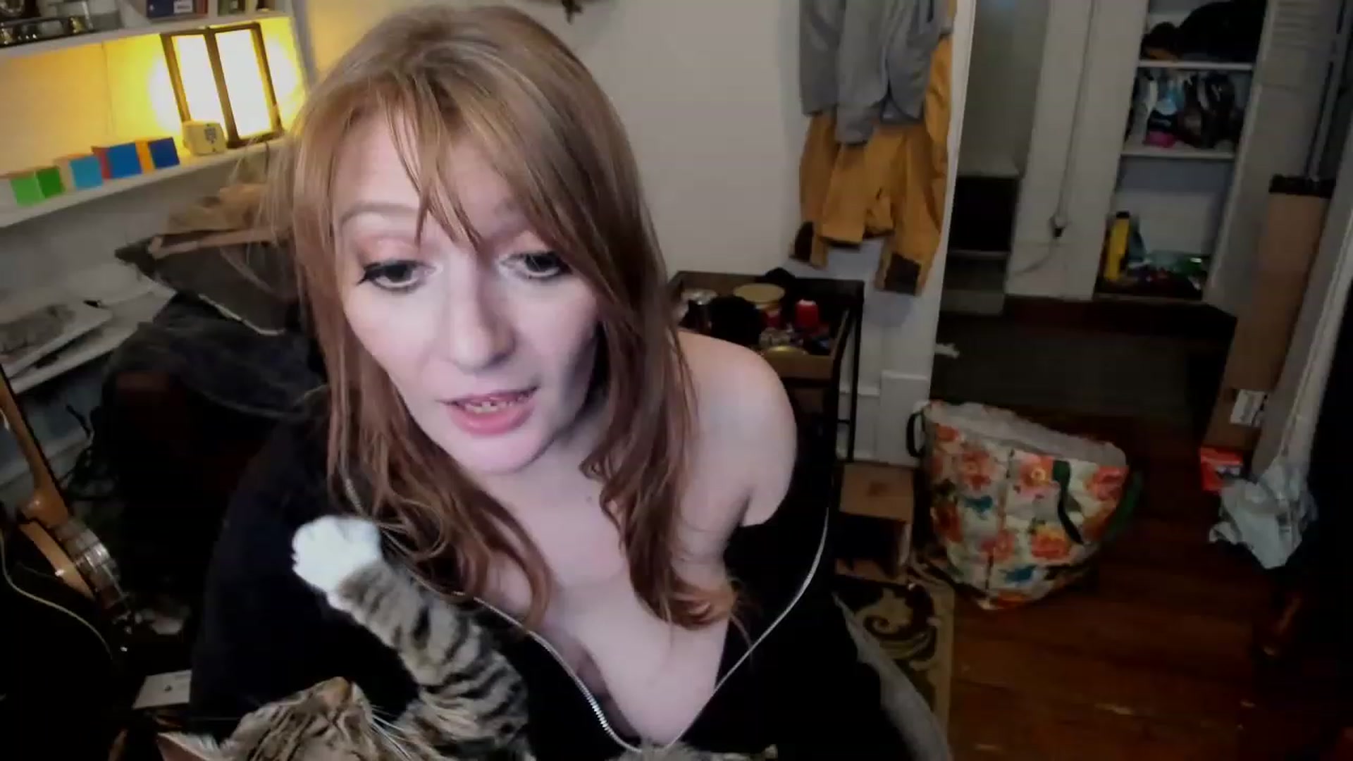 Gallery image thumbnail from Mya_Heart's myfreecams stream on, 12/27/2022, 08:36 image 11 of 20