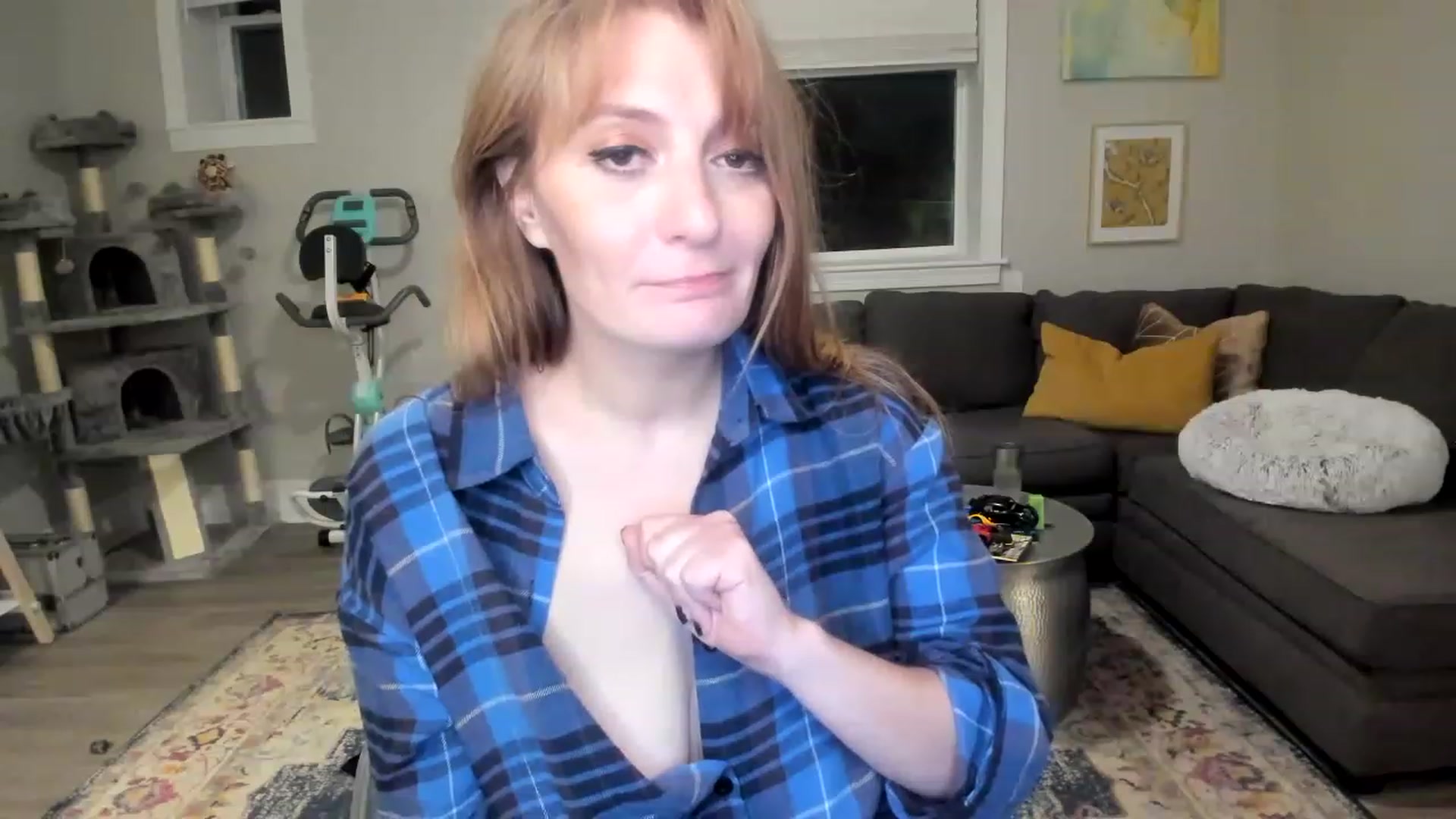 Gallery image thumbnail from Mya_Heart's myfreecams stream on, 08/23/2023, 08:04 image 18 of 20