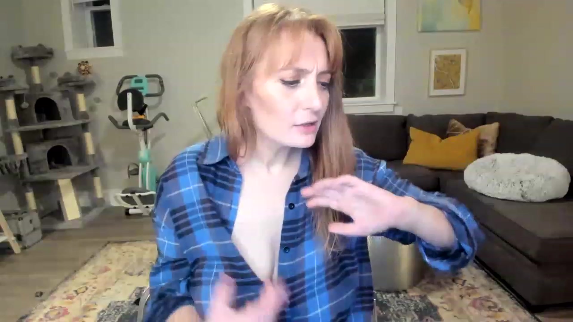 Gallery image thumbnail from Mya_Heart's myfreecams stream on, 08/23/2023, 08:04 image 14 of 20