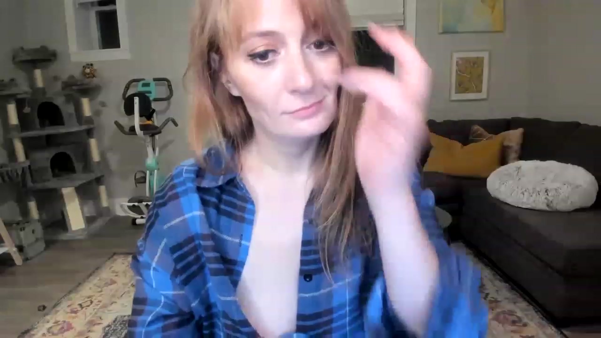 Gallery image thumbnail from Mya_Heart's myfreecams stream on, 08/23/2023, 08:04 image 13 of 20