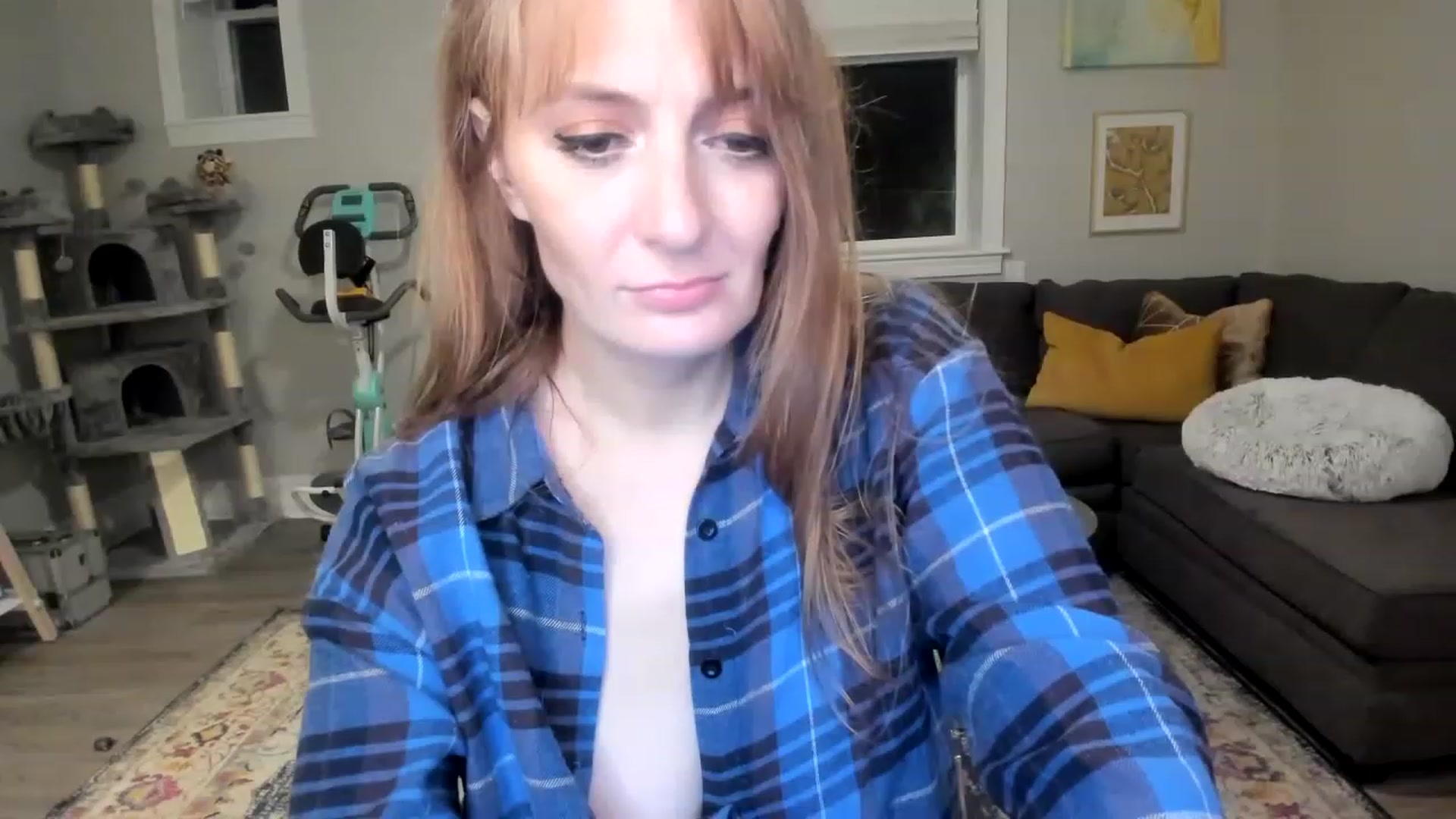 Gallery image thumbnail from Mya_Heart's myfreecams stream on, 08/23/2023, 08:04 image 5 of 20
