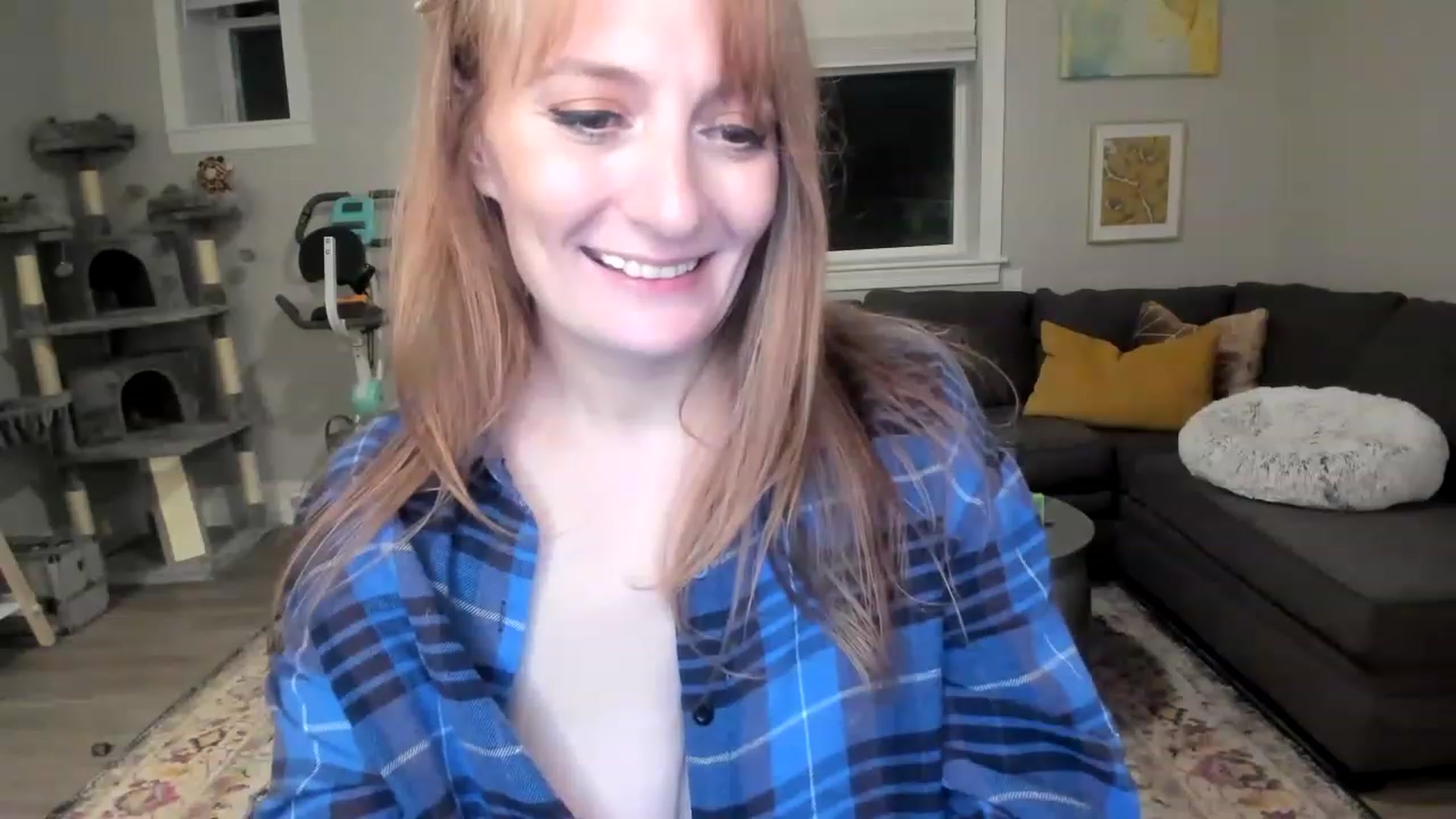 Gallery image thumbnail from Mya_Heart's myfreecams stream on, 08/23/2023, 08:04 image 11 of 20