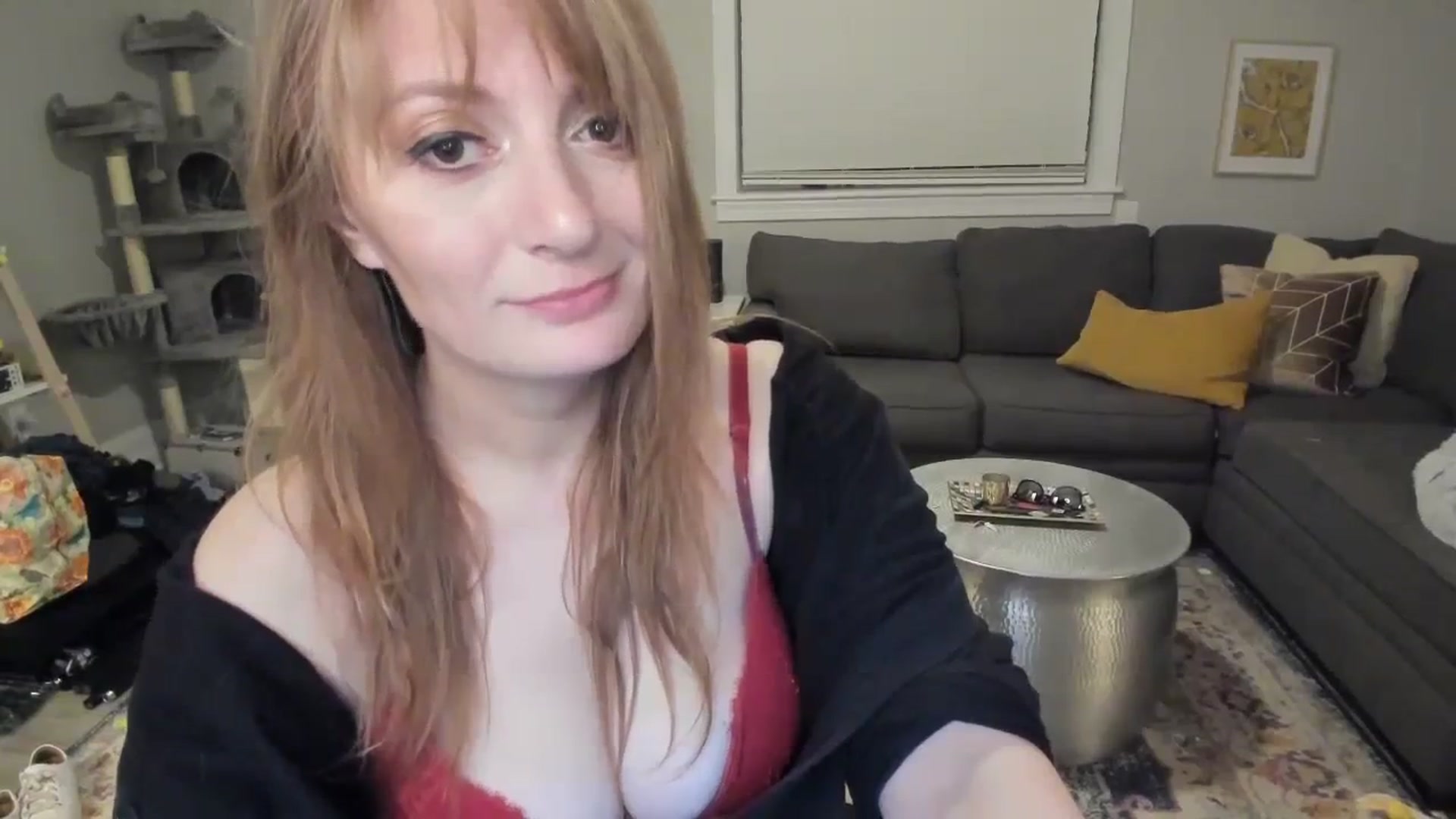 Gallery image thumbnail from Mya_Heart's myfreecams stream on, 11/22/2023, 06:22 image 8 of 20