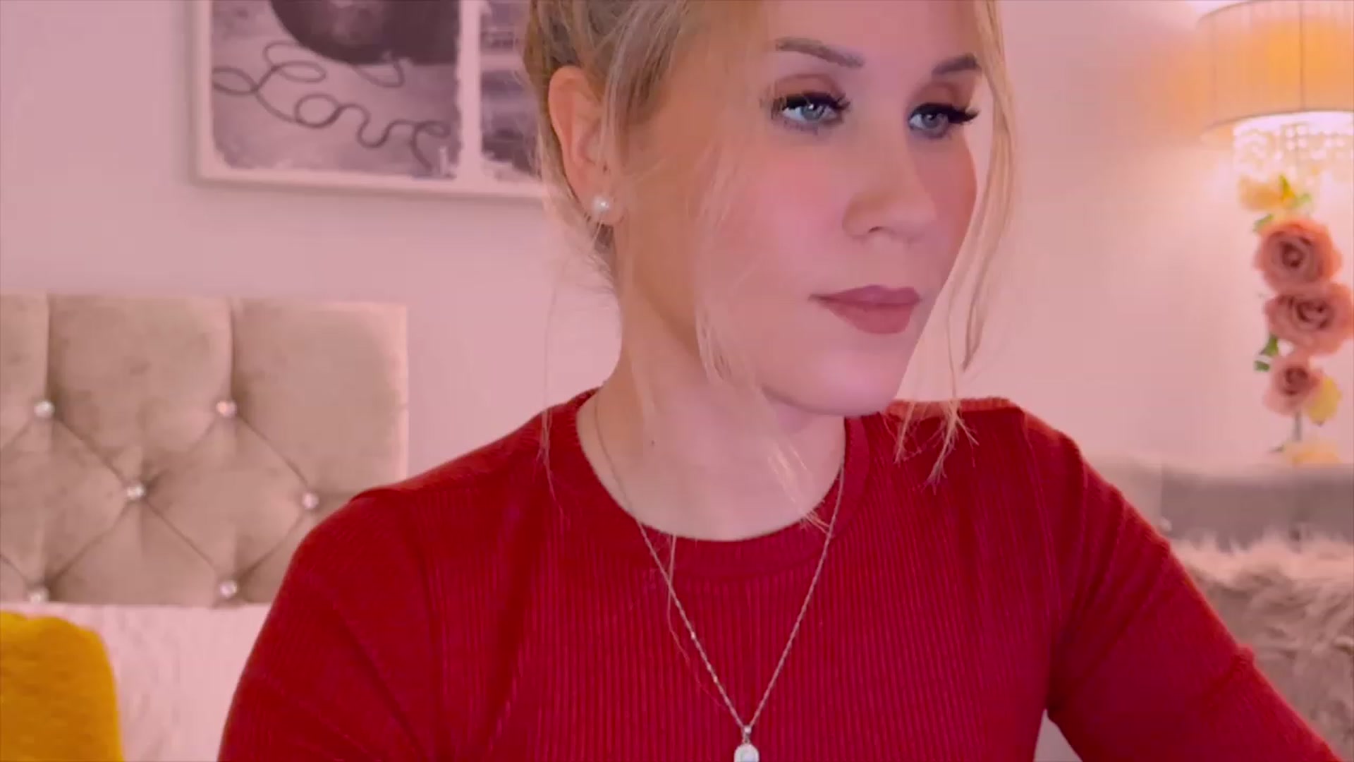 Gallery image thumbnail from Myabeline's myfreecams stream on, 11/20/2022, 22:31 image 5 of 20