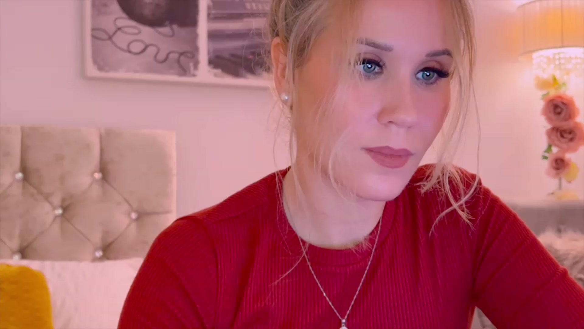 Gallery image thumbnail from Myabeline's myfreecams stream on, 11/20/2022, 23:04 image 16 of 20
