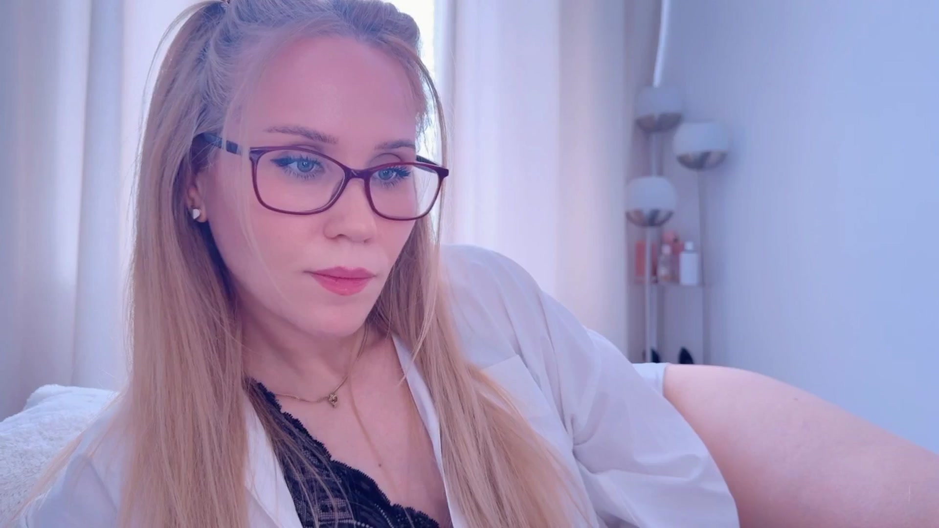 Gallery image thumbnail from Myassistant's myfreecams stream on, 04/14/2025, 16:05 image 8 of 20