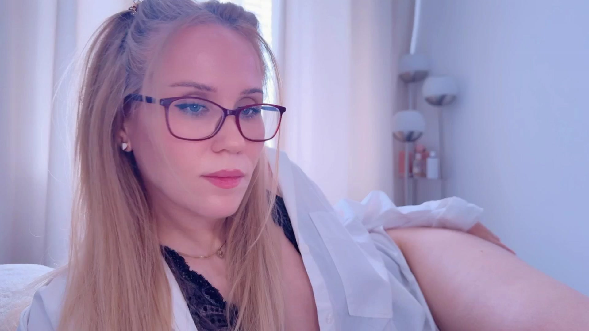 Gallery image thumbnail from Myassistant's myfreecams stream on, 04/14/2025, 16:05 image 20 of 20