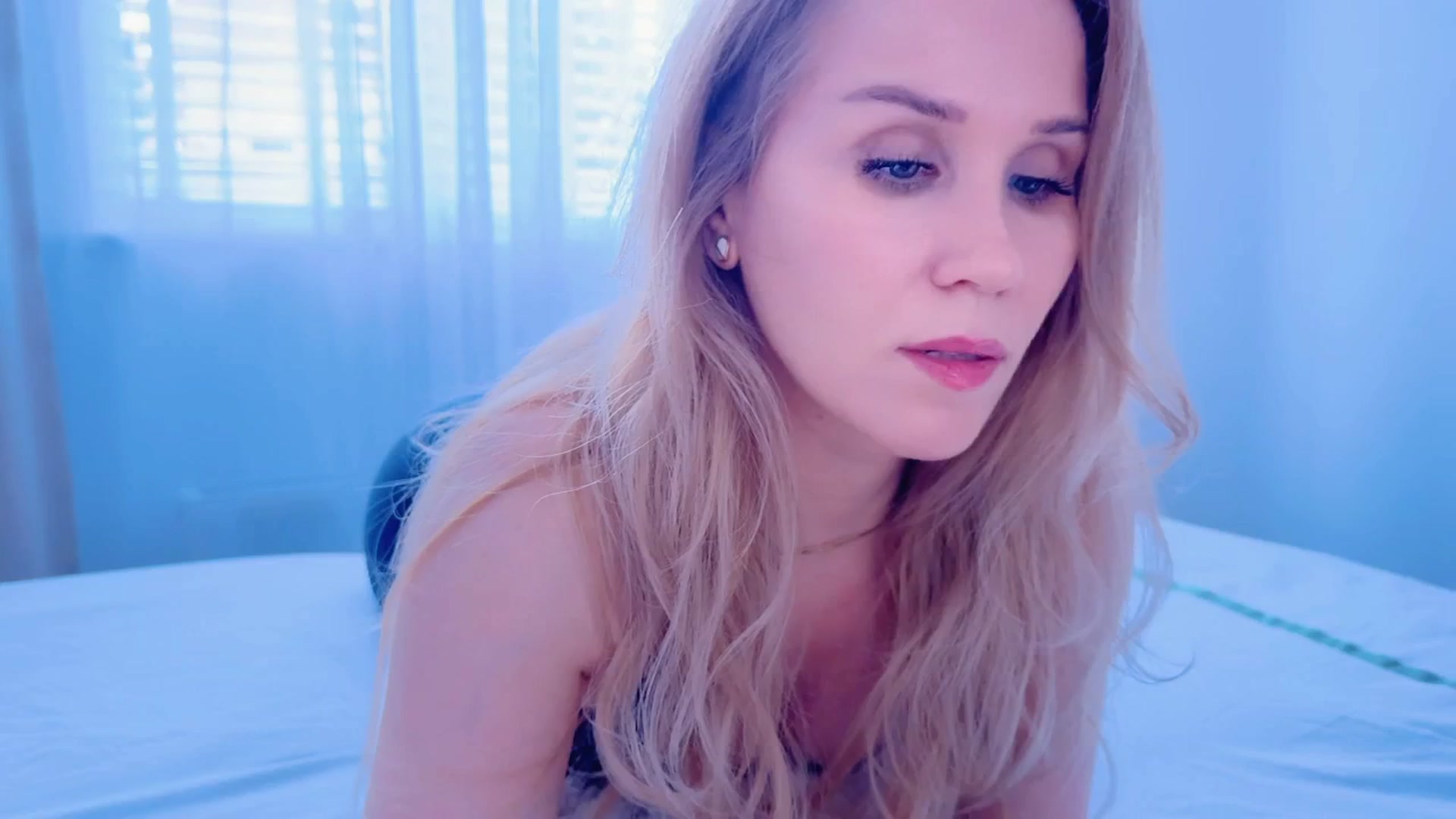 Gallery image thumbnail from Myassistant's myfreecams stream on, 04/22/2025, 16:06 image 7 of 20