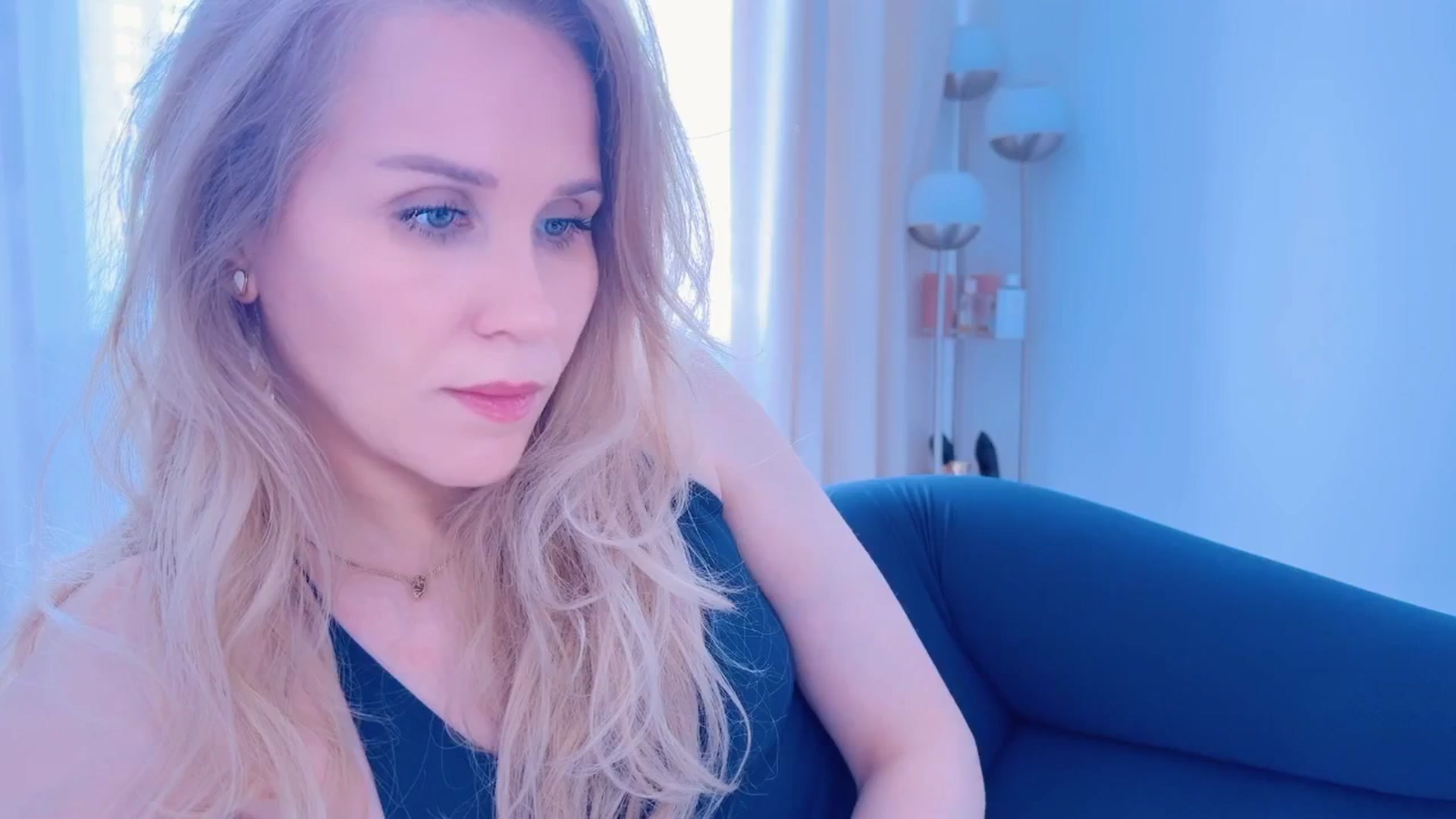 Gallery image thumbnail from Myassistant's myfreecams stream on, 04/22/2025, 16:06 image 2 of 20