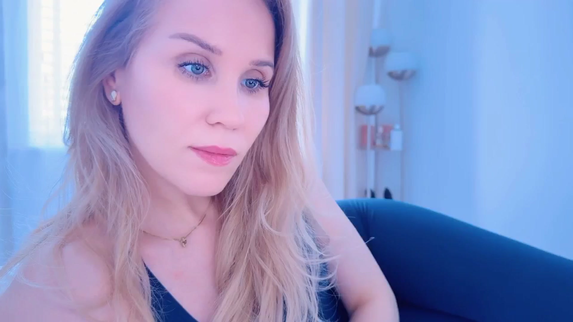 Gallery image thumbnail from Myassistant's myfreecams stream on, 04/22/2025, 16:06 image 4 of 20