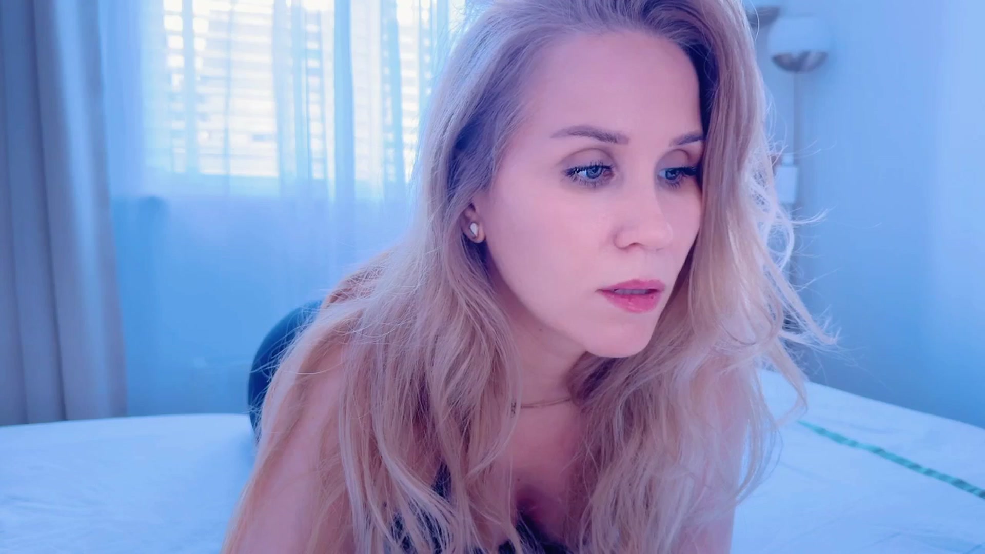 Gallery image thumbnail from Myassistant's myfreecams stream on, 04/22/2025, 16:06 image 13 of 20