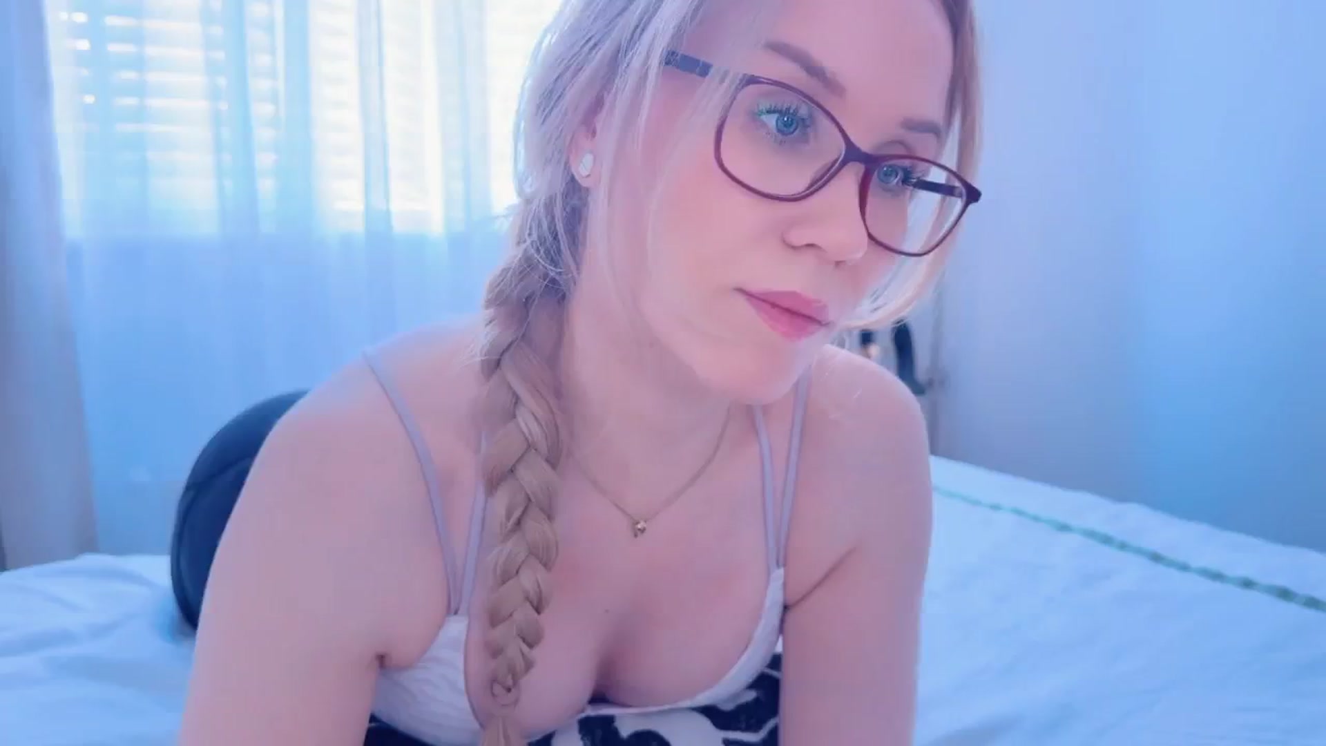 Gallery image thumbnail from Myassistant's myfreecams stream on, 04/24/2025, 15:57 image 20 of 20