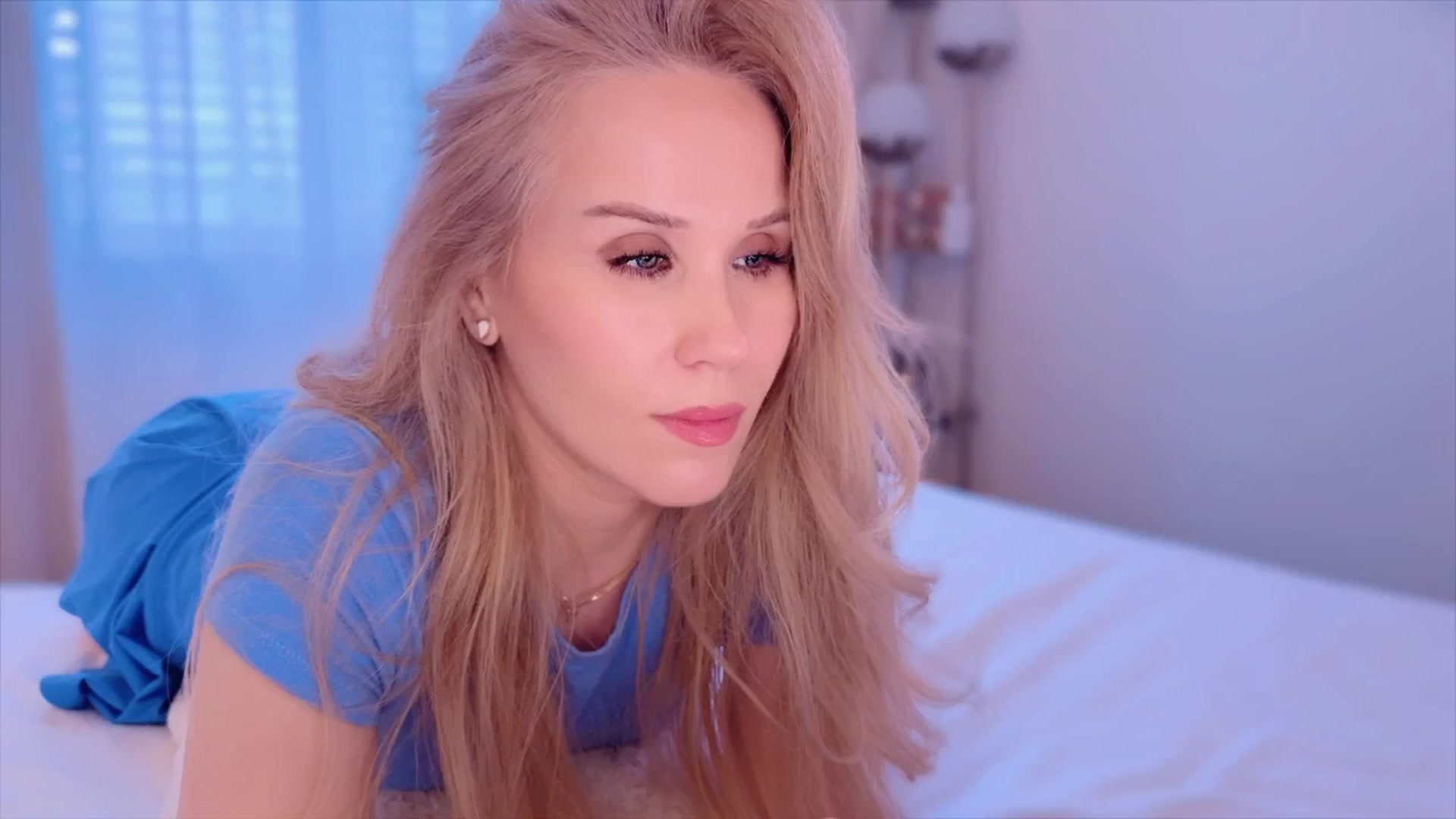 Gallery image thumbnail from Myassistant's myfreecams stream on, 04/26/2025, 19:03 image 20 of 20
