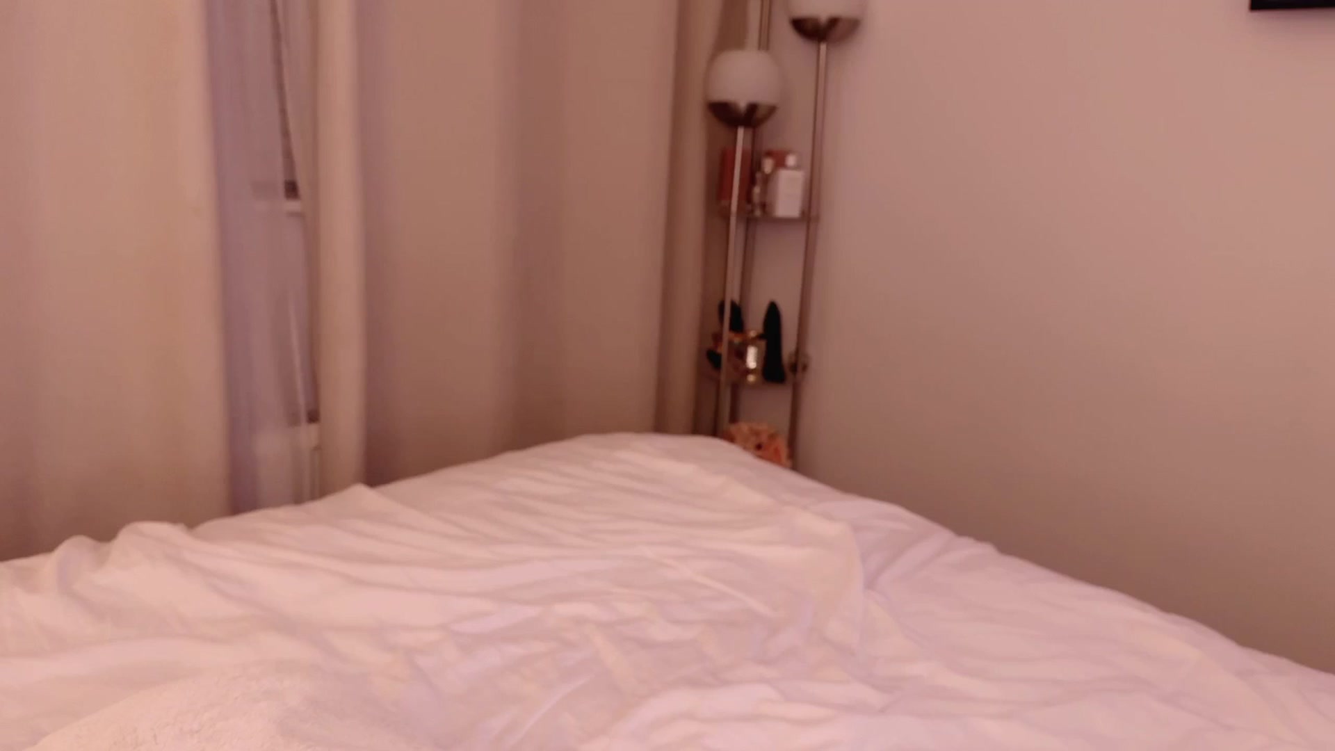 Gallery image thumbnail from Myassistant's myfreecams stream on, 04/28/2025, 20:17 image 16 of 20