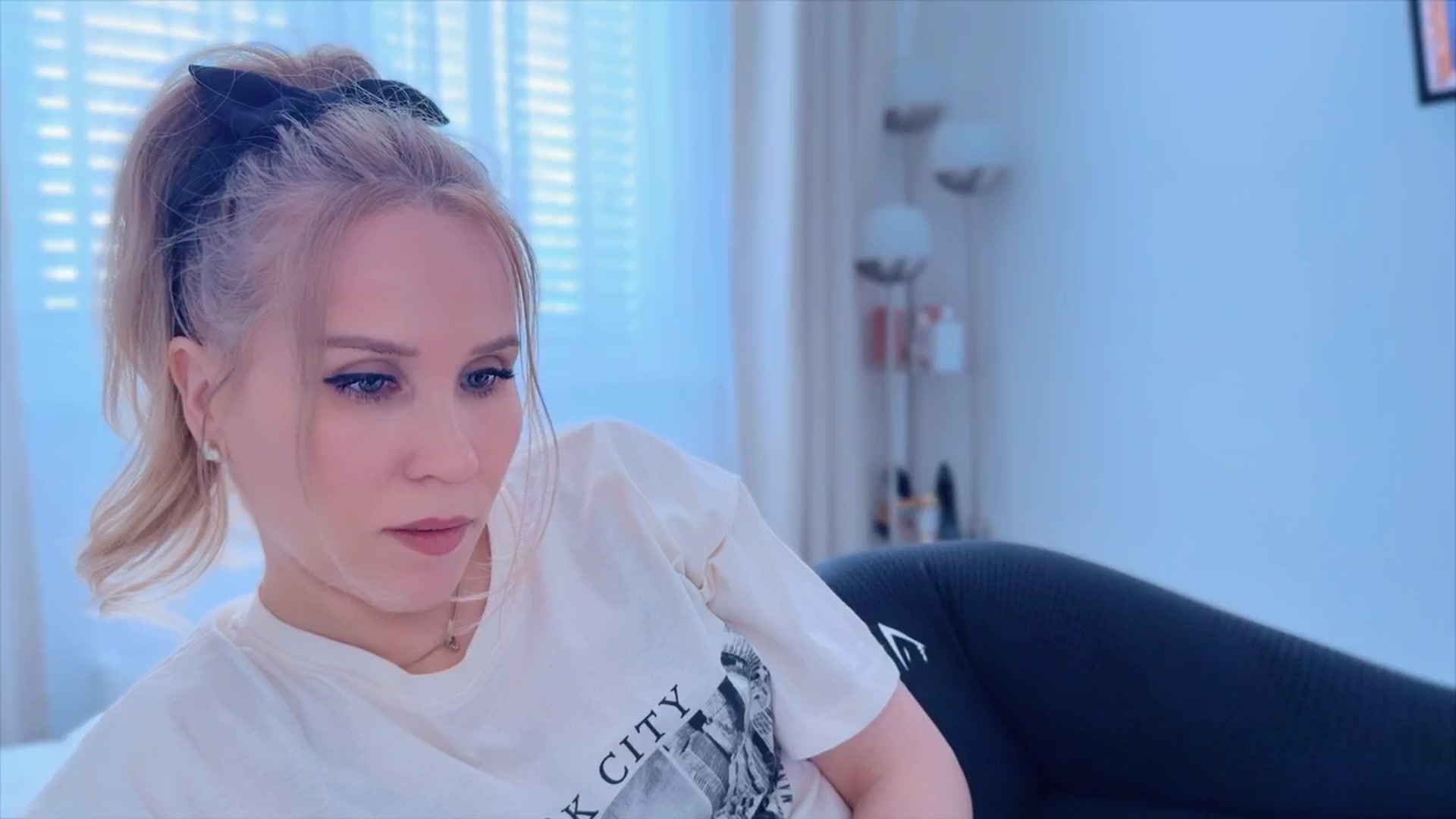 Gallery image thumbnail from Myassistant's myfreecams stream on, 04/29/2025, 13:02 image 18 of 20