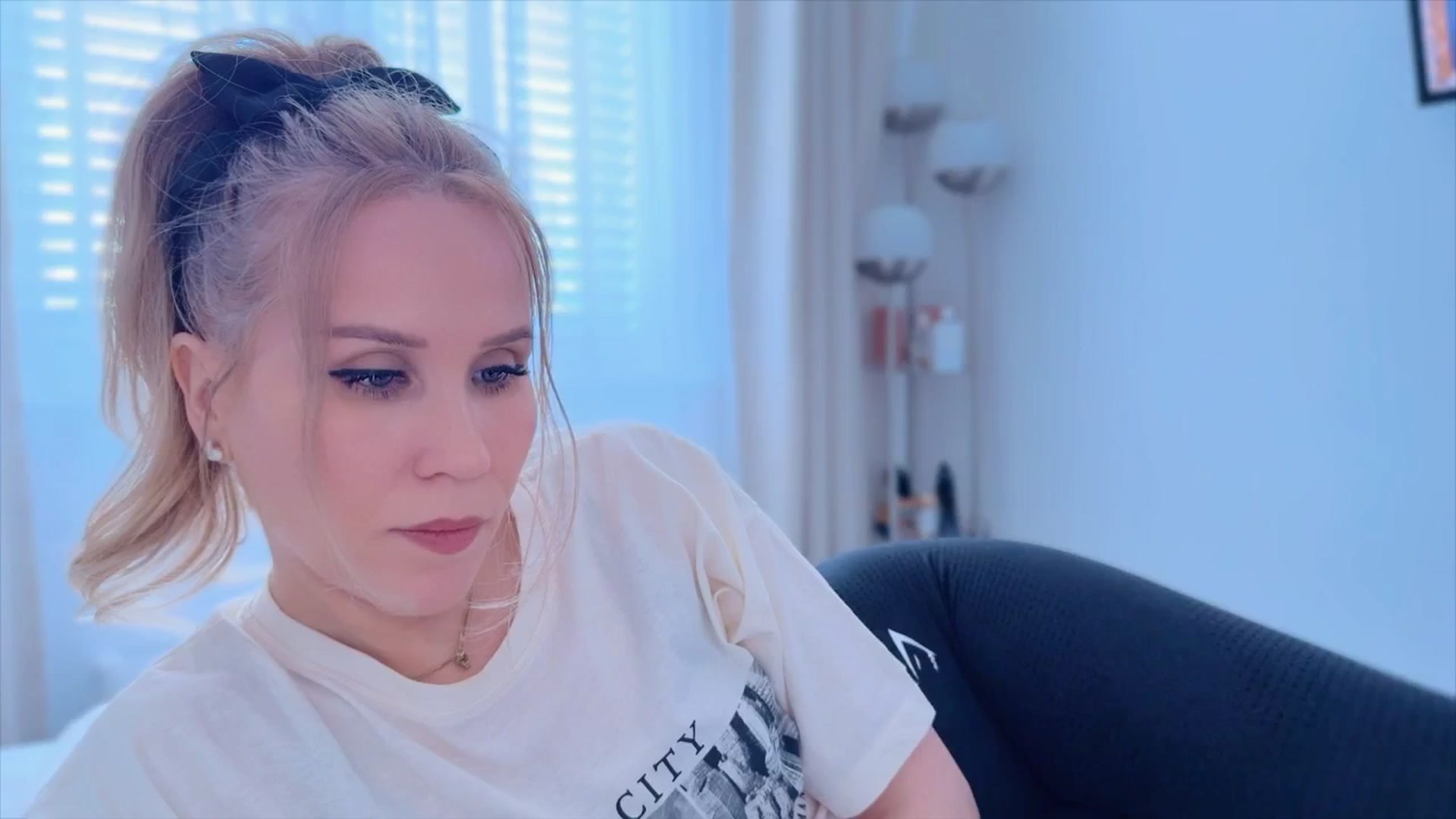 Gallery image thumbnail from Myassistant's myfreecams stream on, 04/29/2025, 13:02 image 13 of 20